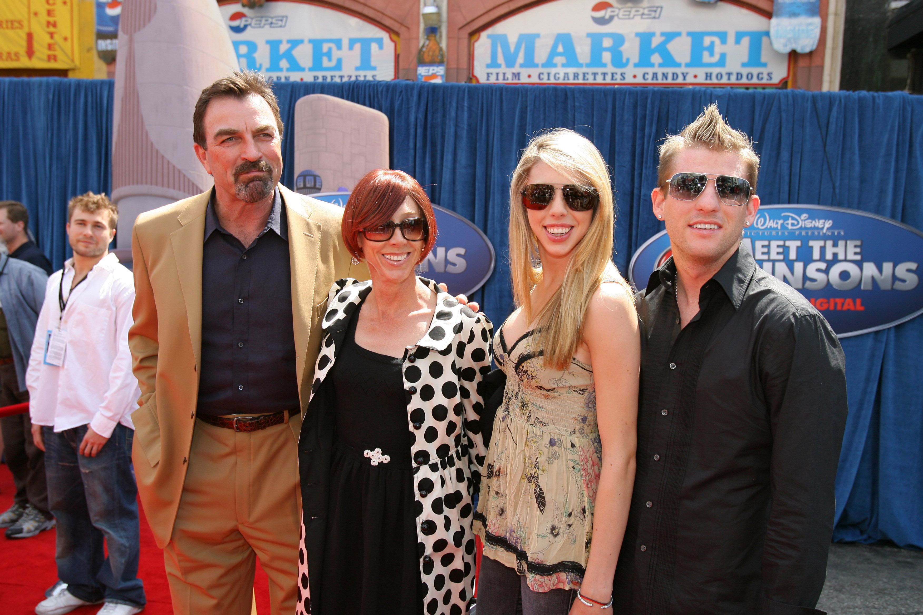 Tom Selleck, Jillie Mack, Hannah Selleck and guest in Hollywood, California on March 25, 2007 | Source: Getty Images