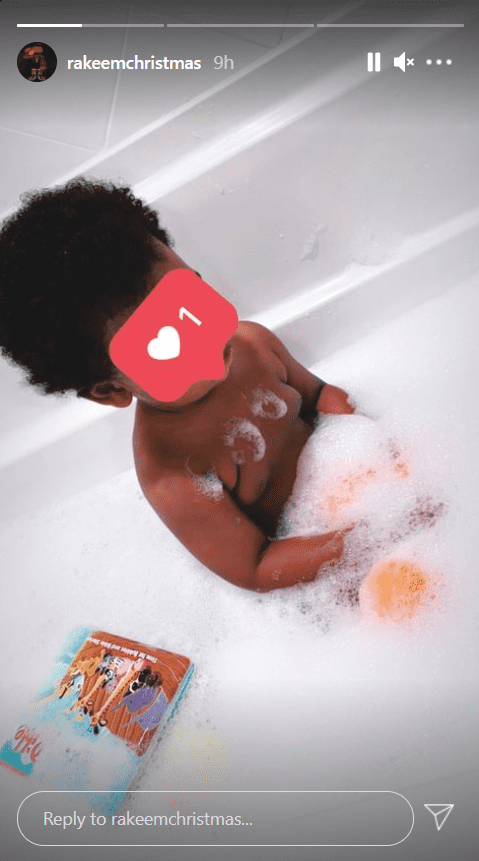 A photo of Michael Jordan's grandson Rakeem Jr. in a tub taking a bath. | Photo: Instagram/Rakeemchristmas