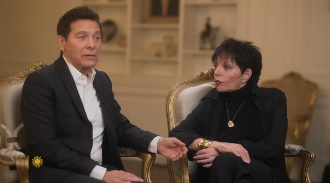 Michael Feinstein and Liza Minnelli sit for an interview with host Jane Pauley on "CBS Sunday Morning" on July 31, 2022. | Source: YouTube/CBSSundayMorning