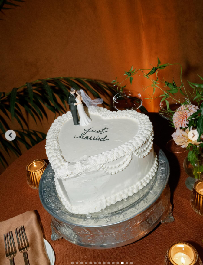Selena Gomez and Benny Blanco's simple yet classy wedding cake, from a post dated September 30, 2025 | Source: Instagram/selenagomez