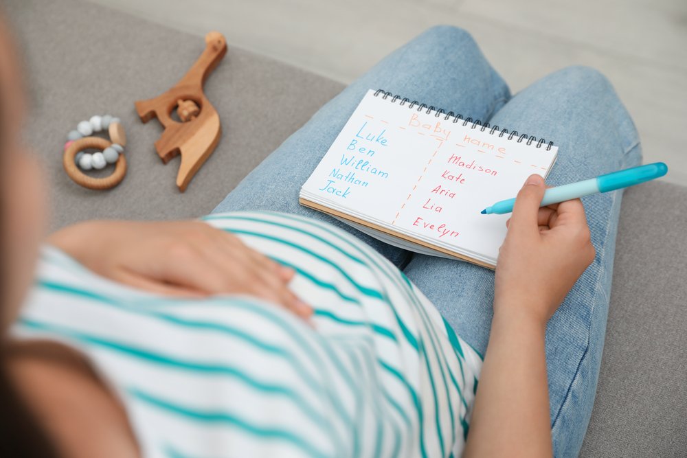 Embarazada considera nombres de bebé. | Foto: Shutterstock