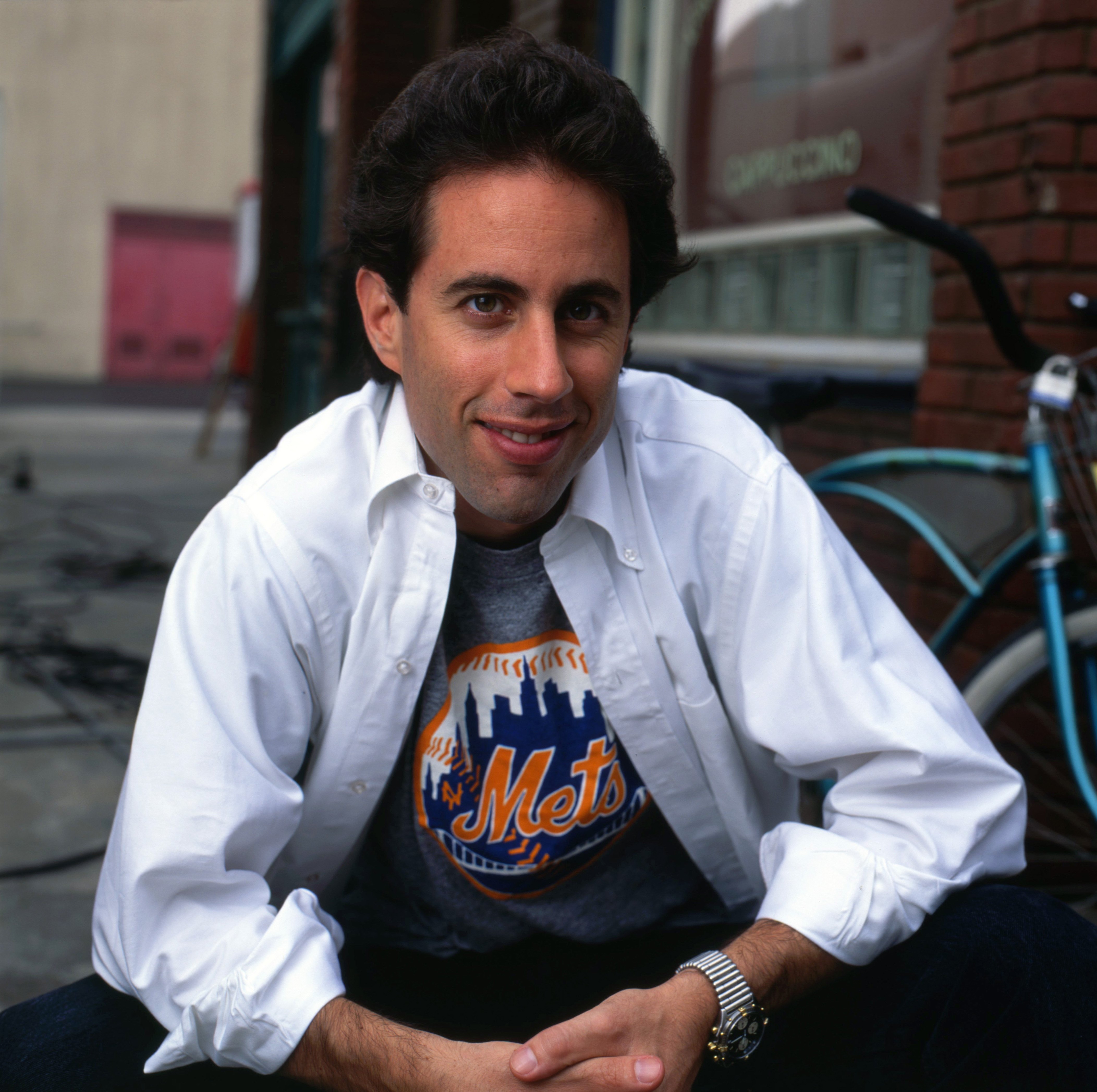 Jerry Seinfeld posing for a portrait at the MTM Studios during a "Seinfeld" filming on October 2, 1990, in Los Angeles, California | Source: Getty Images