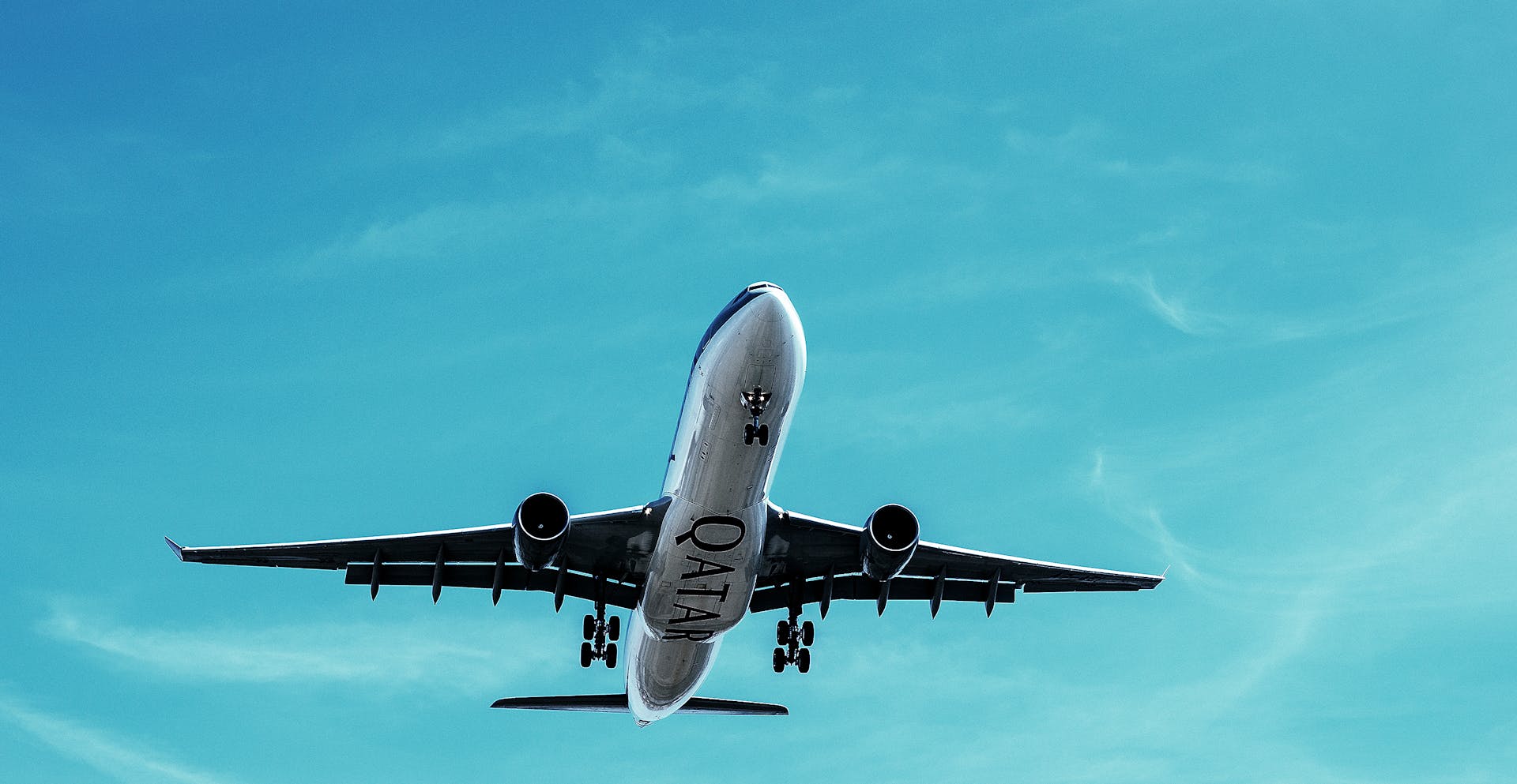 An airplane taking off | Source: Pexels