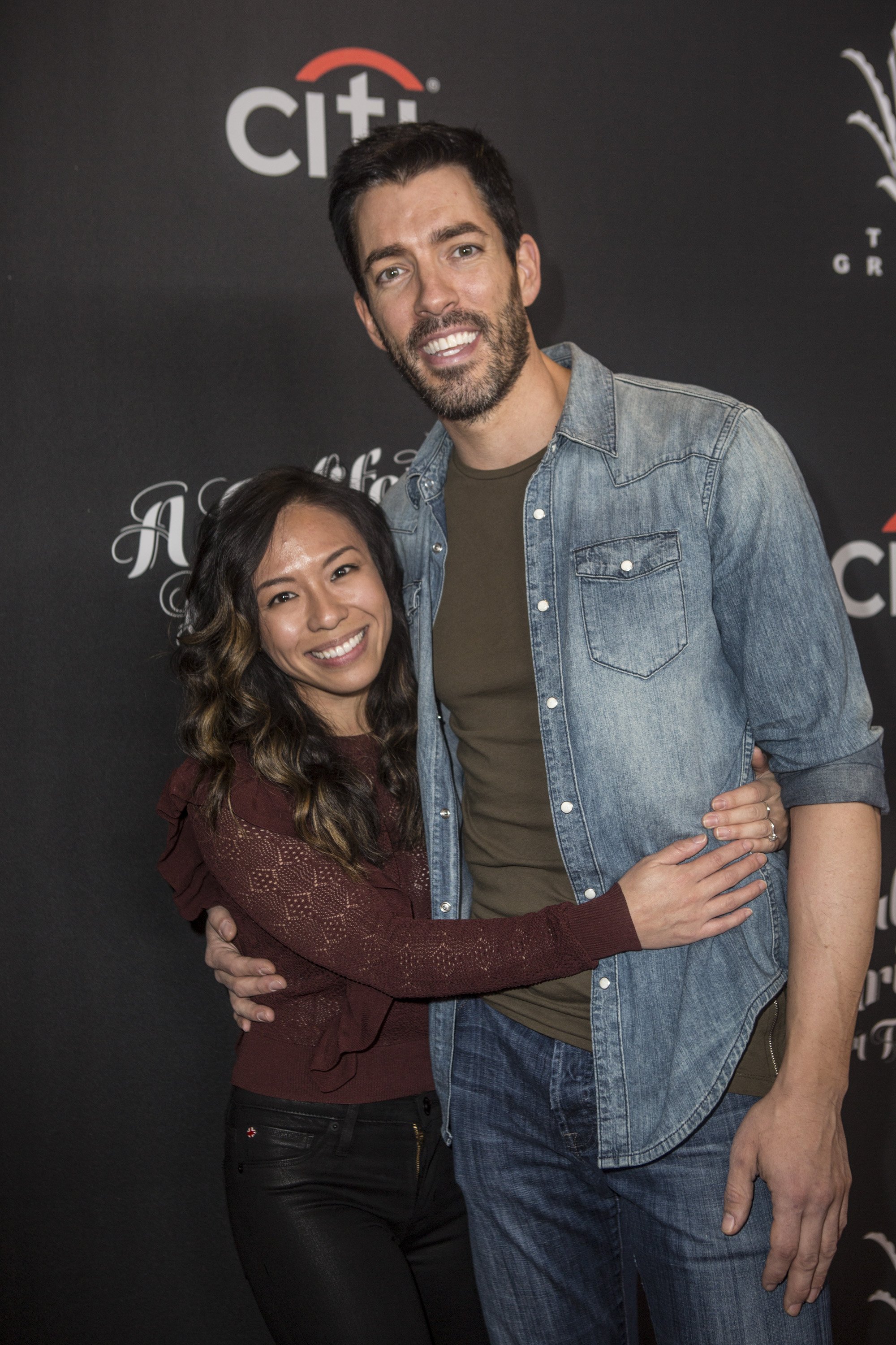 Linda Phan and Drew Scott at the California Christmas on November 12, 2017, in Los Angeles, California. | Source: Harmony Gerber/WireImage/Getty Images