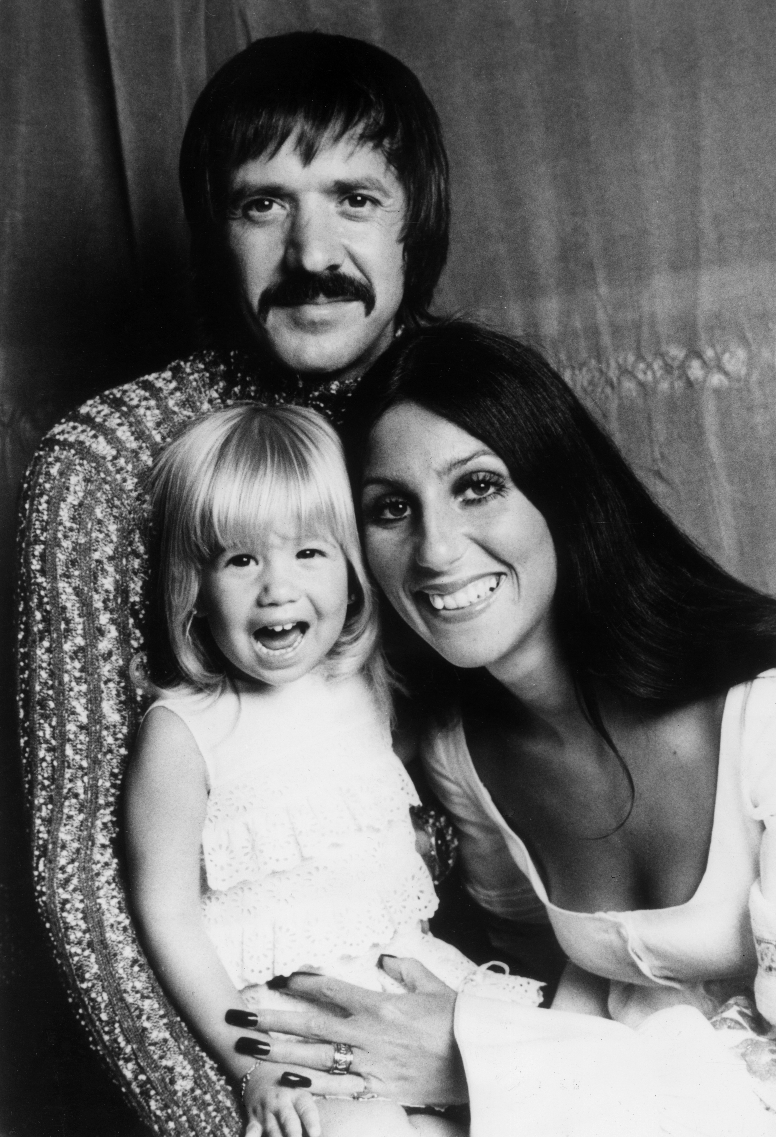 The child with his famous parents on October 31, 1972 | Source: Getty Images