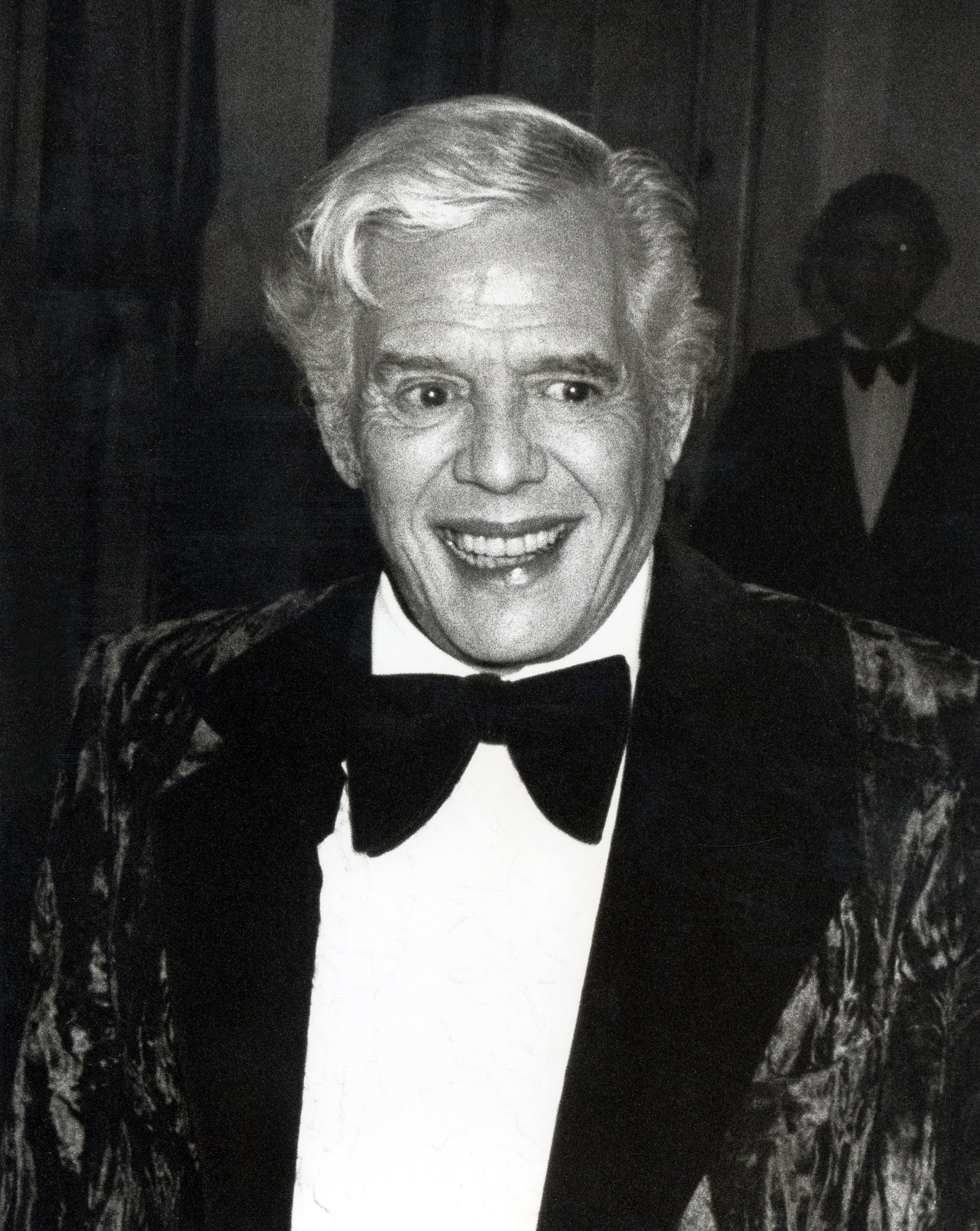 Desi Arnaz at the Beverly Wilshire in Beverly Hills, California, United States on March 18, 1976. | Source: Getty Images