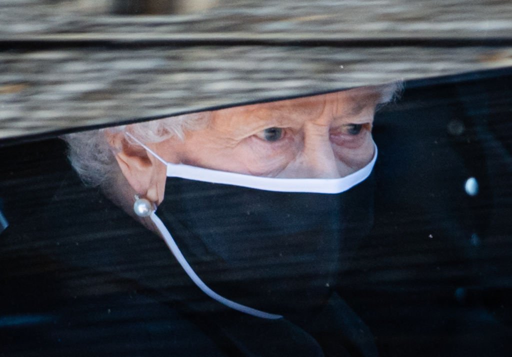 Königin Elizabeth II. Während der Beerdigung von Prinz Philip, Herzog von Edinburgh am 17. April 2021 in Windsor, England. (Foto von Pool / Samir Hussein / WireImage) I Quelle: Getty Images
