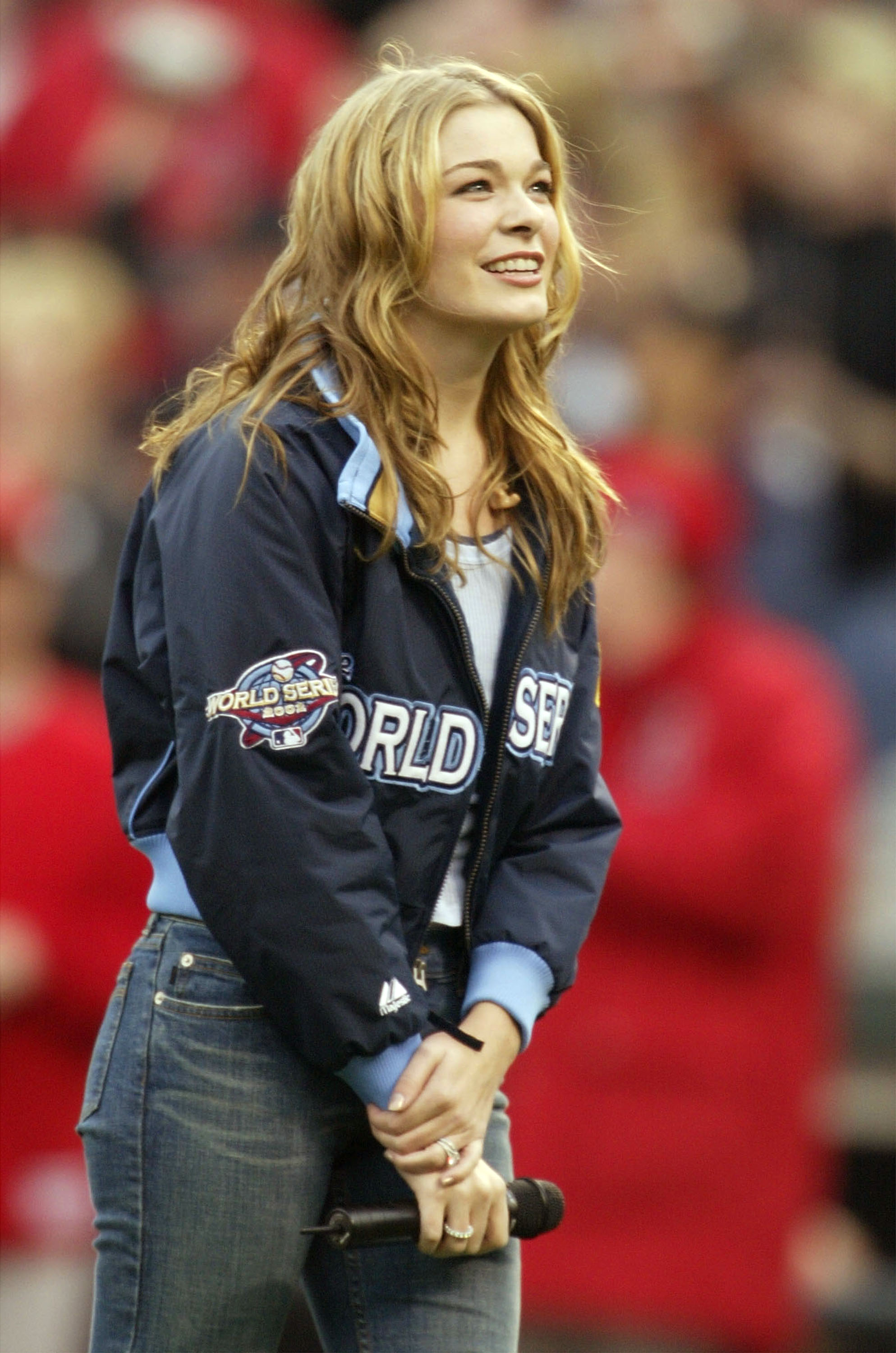 LeAnn Rimes during her performance of the National Anthem prior to the start of game five of the World Series in San Francisco, California on October 24, 2002. | Source: Getty Images