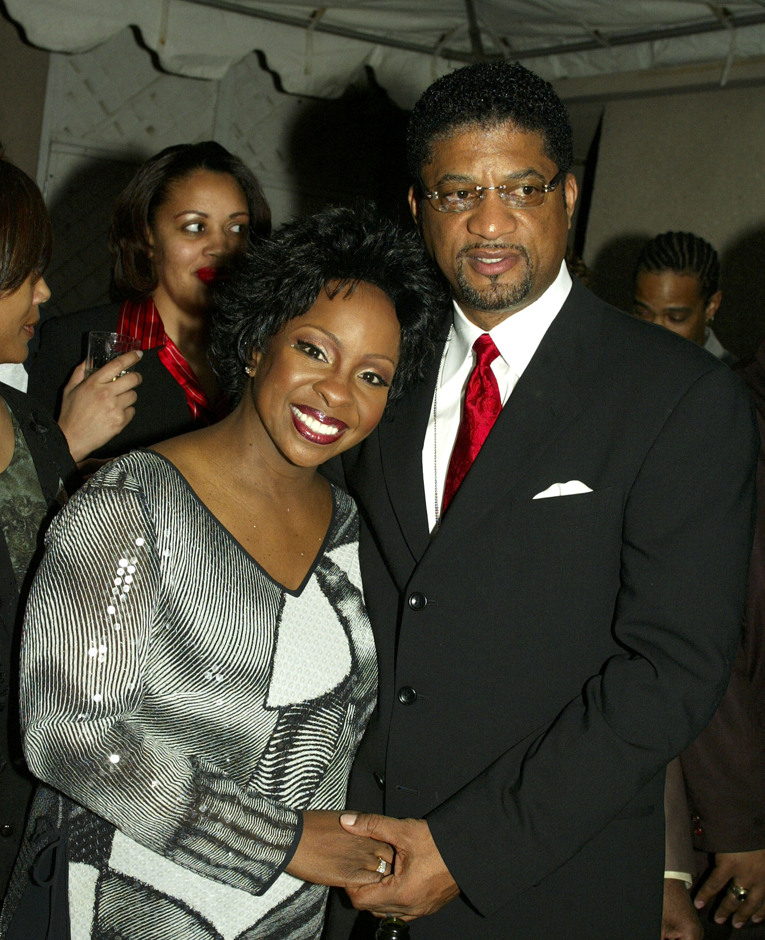 Gladys Knight and her husband William McDowell pose backstage after her performance at the Universal Amphitheater on February 14, 2003, in Los Angeles, California | Source: Getty Images