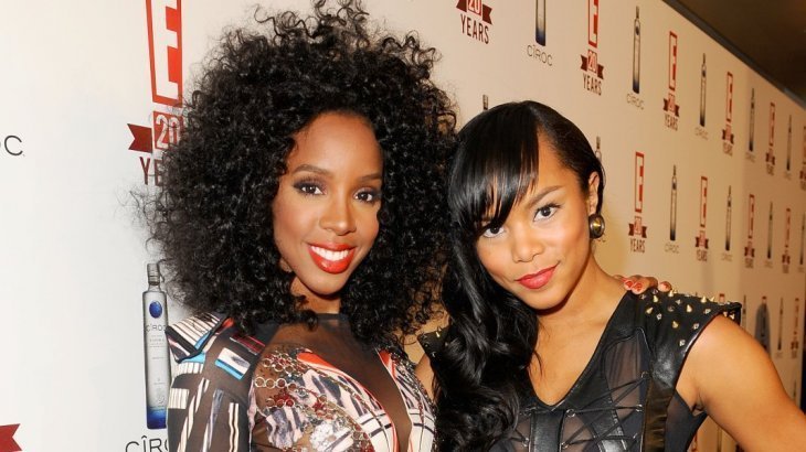 Kelly Rowland and fellow group member, LeToya Luckett at a red carpet event | Source: Getty Images