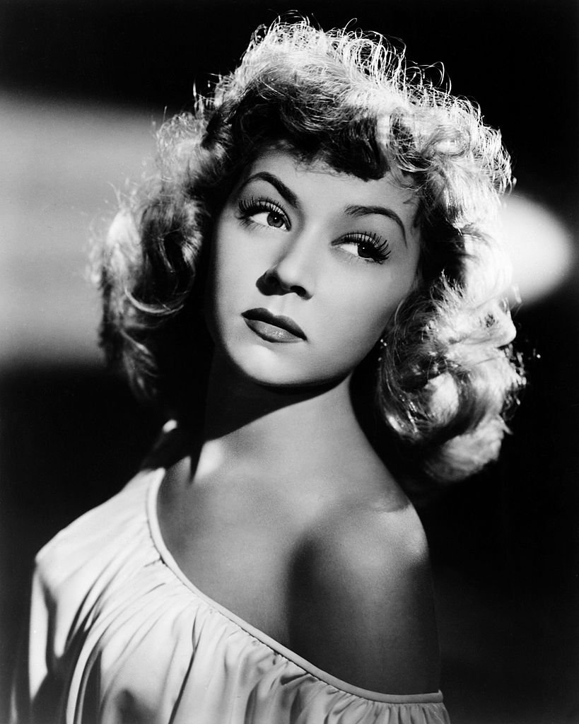 Promotional photo of Gloria Grahame circa 1948 | Photo: Getty Images 