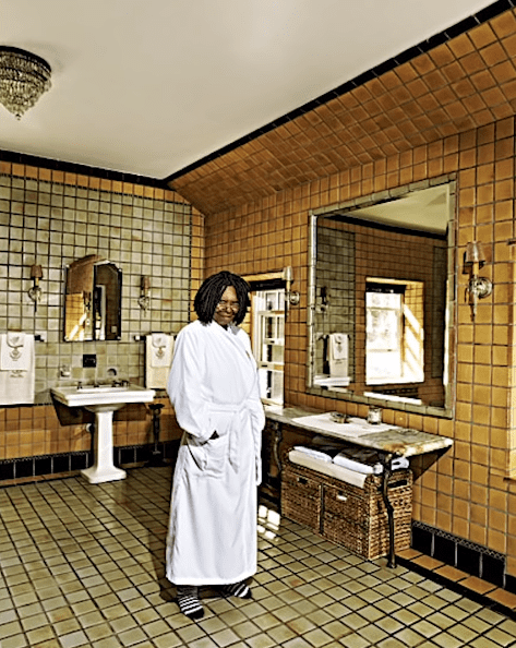 Whoopi Goldberg posing in her bathroom in New Jersey's mansion | Photo: Facebook/Michael McCrudden﻿