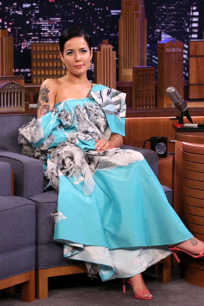 Halsey during an interview on season 7 of "The Tonight Show Starring Jimmy Fallon" on January 22, 2020 | Photo: Getty Images