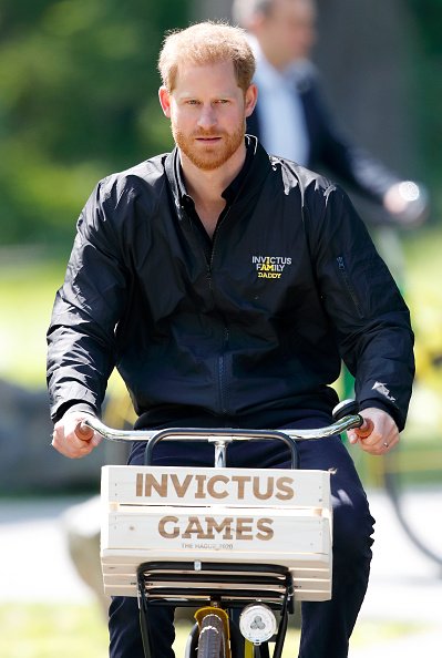 Prince Harry au Sportcampus Zuiderpark en mai 2019 | Photo: Getty Images