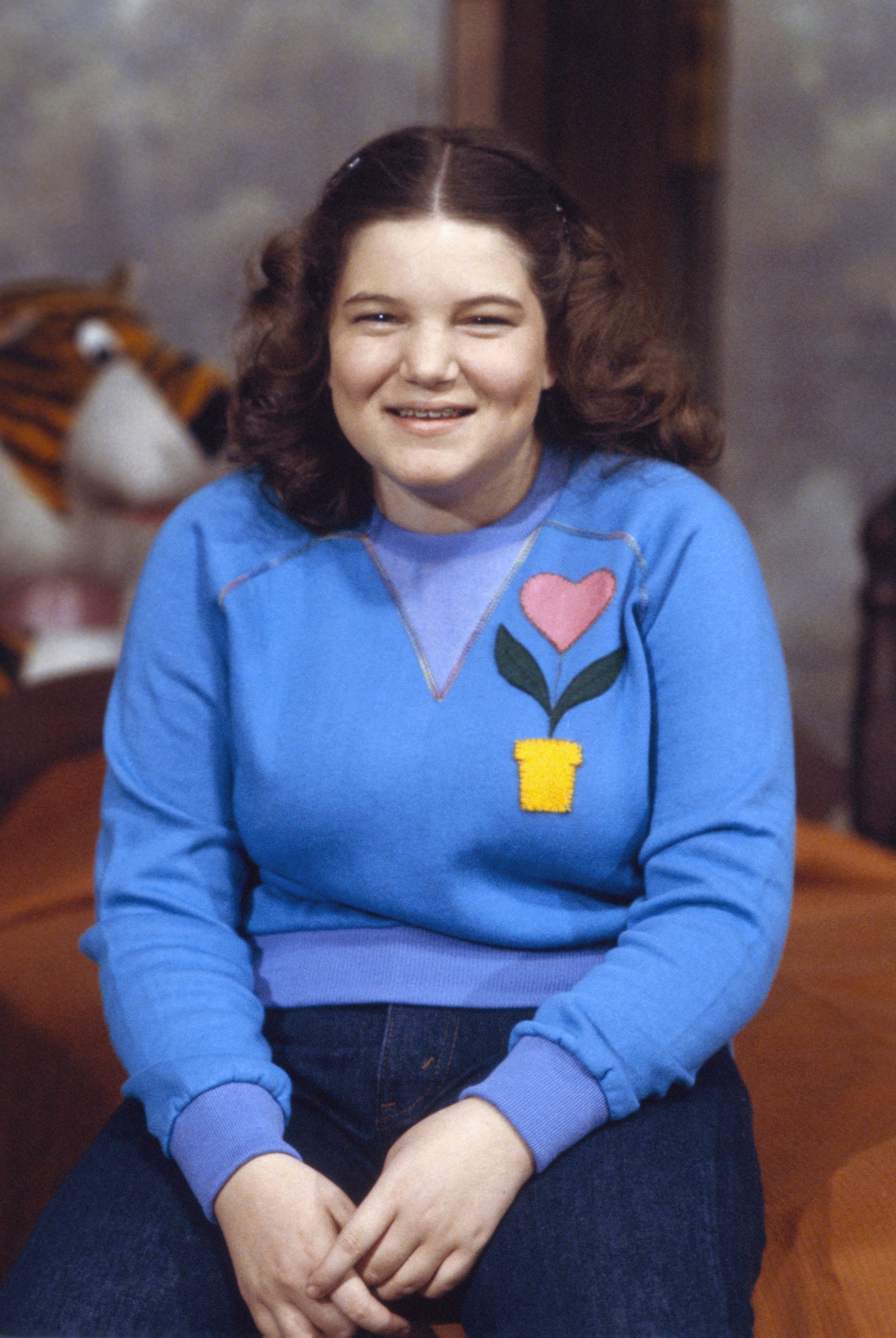 Actress Mindy Cohn as Natalie Green in the American sitcom, "The Facts of Life," on January 1, 2000 ┃Source: Getty Images