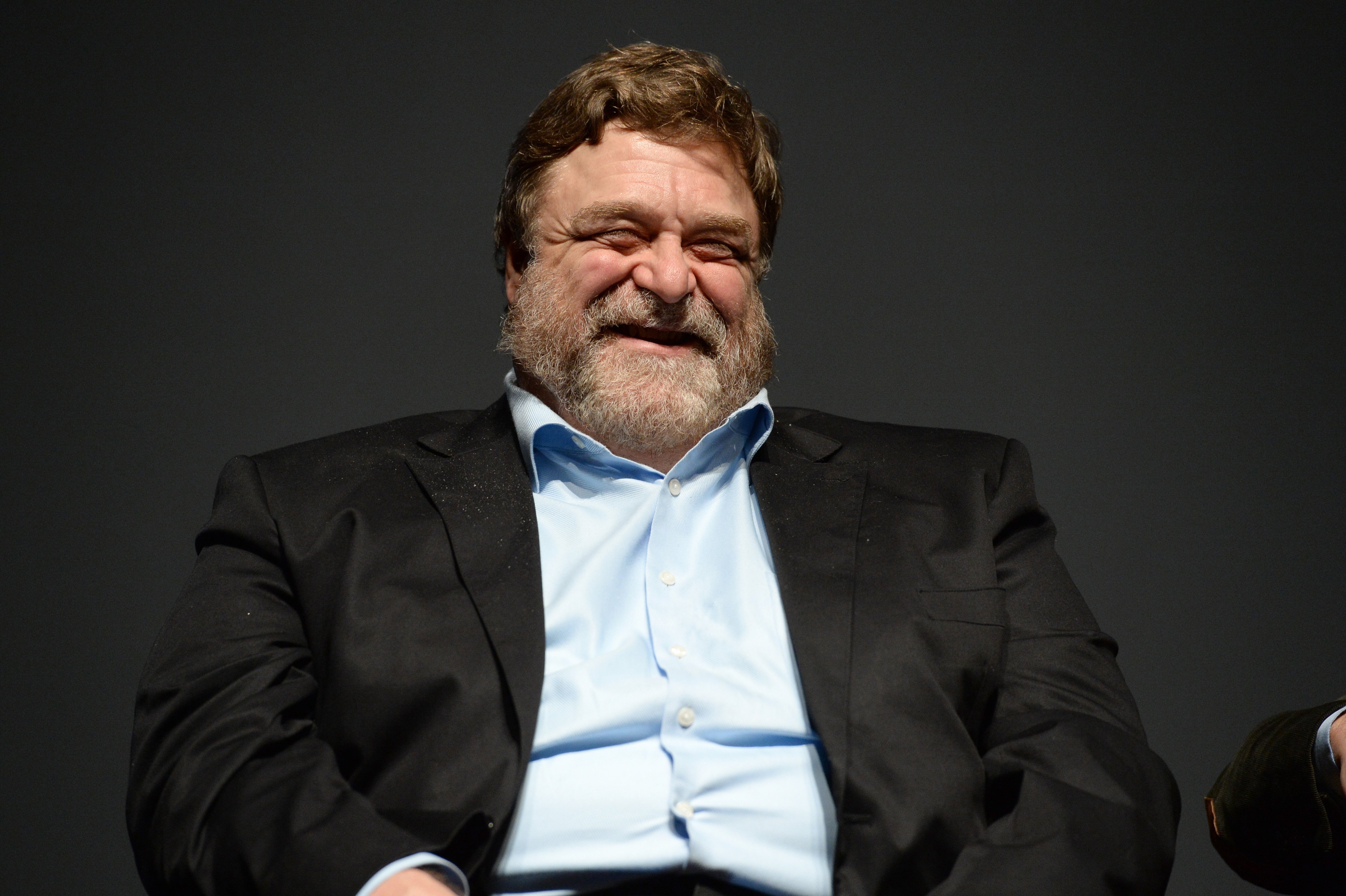 Schauspieler John Goodman spricht während des AFI FEST 2014 auf der Bühne | Quelle: Getty Images