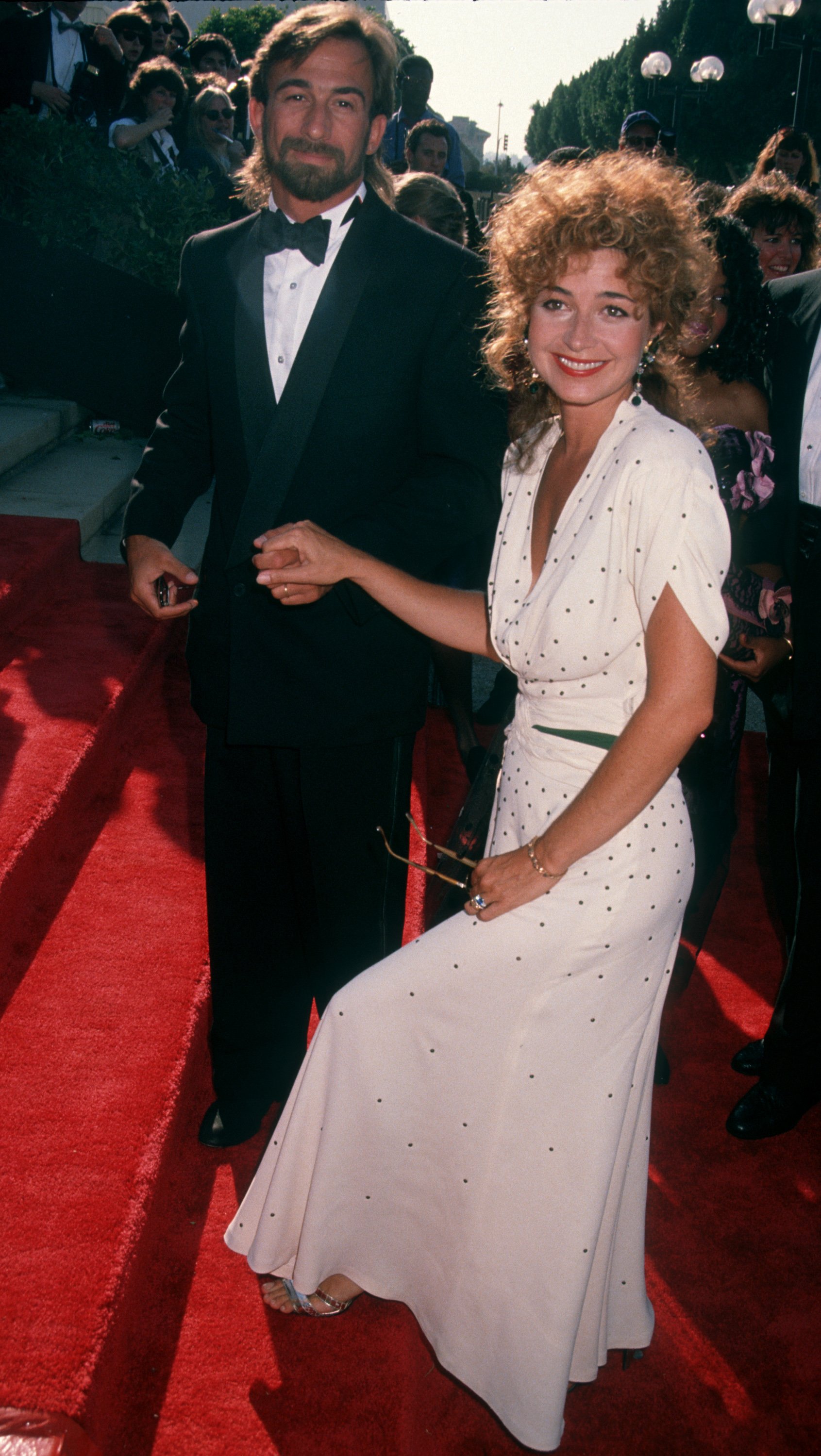 Annie Potts and husband James Hayman attending 42nd Annual Primetime Emmy Awards on September 16, 1990 at the Pasadena Civic Auditorium in Pasadena, California | Source: Getty Images 