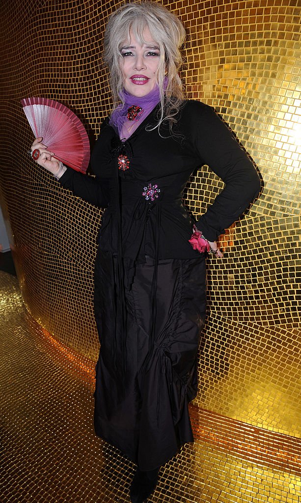 Armande Altaï sur le tournage de "Piques et Polemiques". | Photo : Getty Images Armande Altaï sur le tournage de "Piques et Polemiques". | Photo : Getty Images