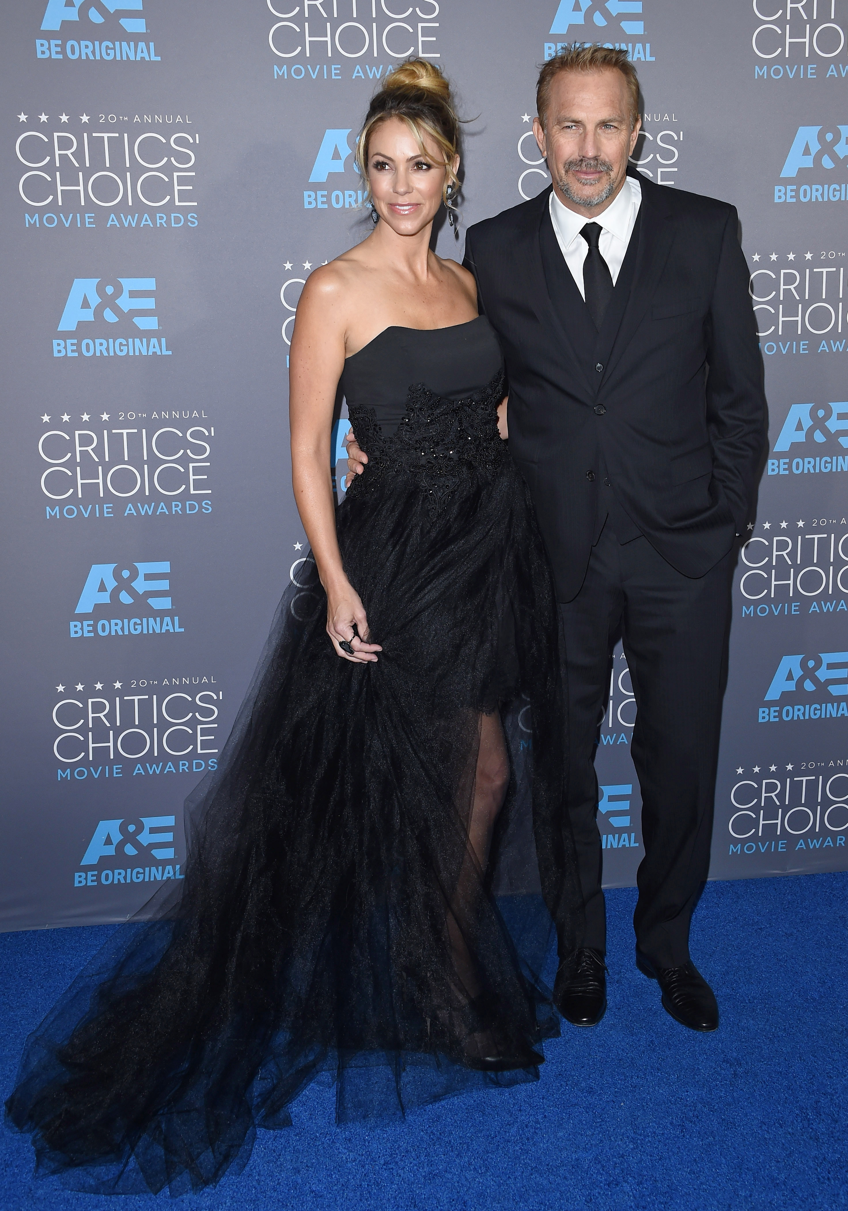 Kevin Costner and Christine Baumgartner at the 20th Annual Critics' Choice Movie Awards in Los Angeles, California, on January 15, 2015. | Source: Getty Images