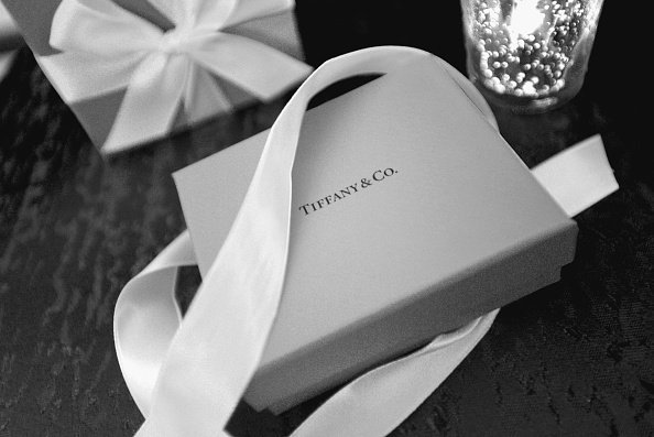 A picture of a wrapped gift box | Photo: Getty Images