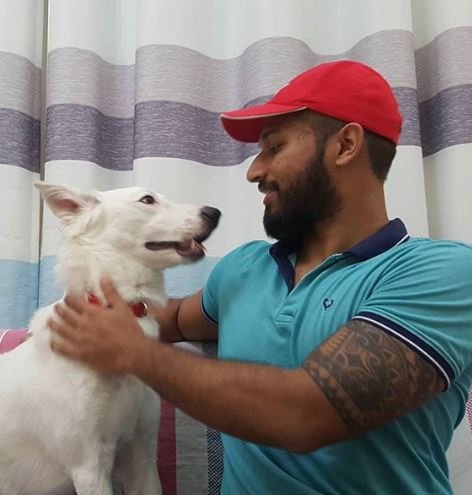 Snowy finally understands what it is to be loved ll Source: Instagram/Anand Raman