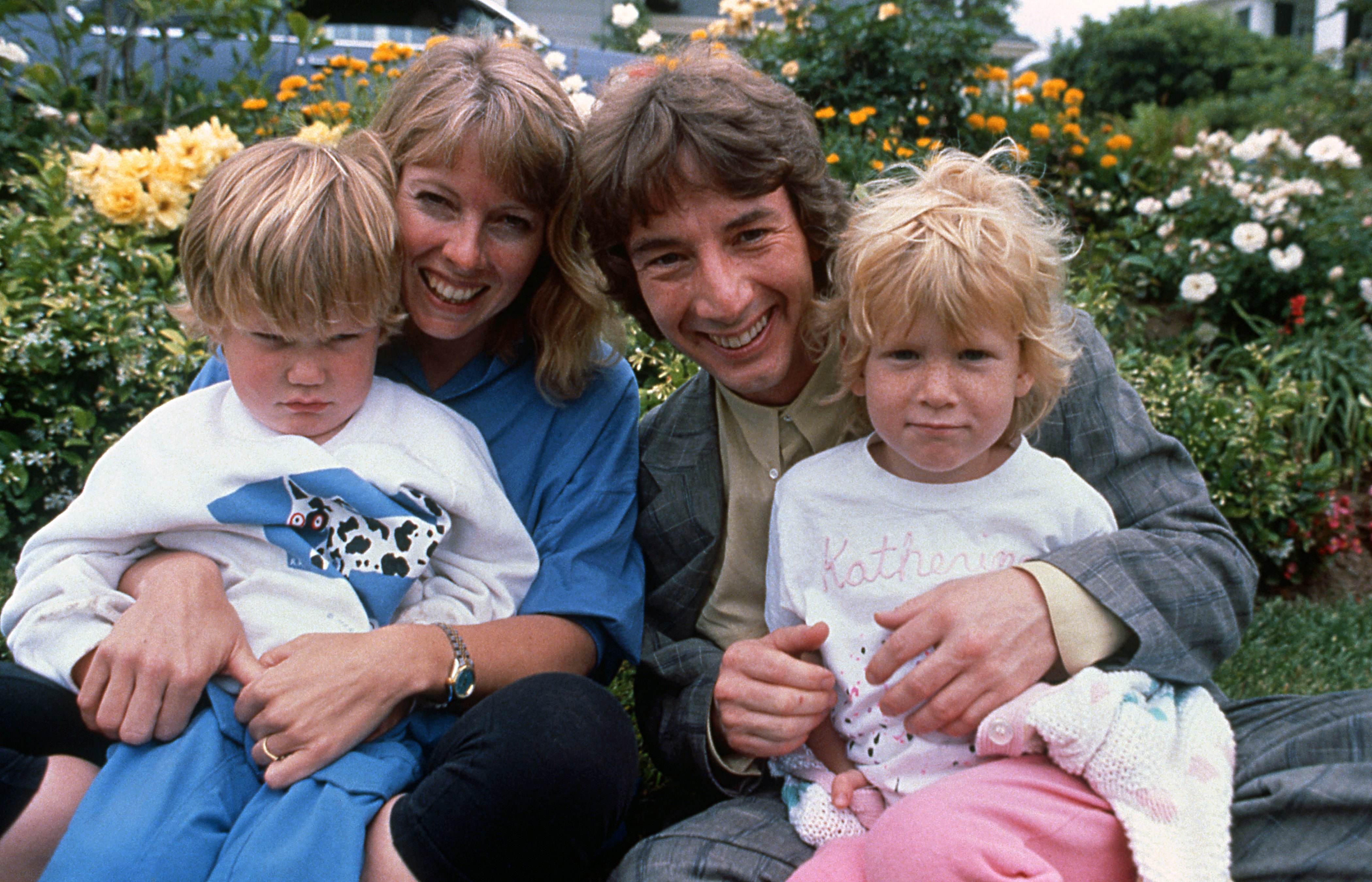 Martin Short poses with wife, Nancy Dolan and kids, Katherine Elizabeth and Oliver Patrick for a portrait in 1989 in Los Angeles, California. | Source: Getty Images