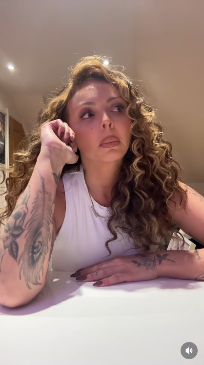 Fighting back tears, Nelson recounts the gut-wrenching moment doctors warned her that without immediate treatment, her daughters' lives could be tragically cut short. | Source: Instagram/jesynelson