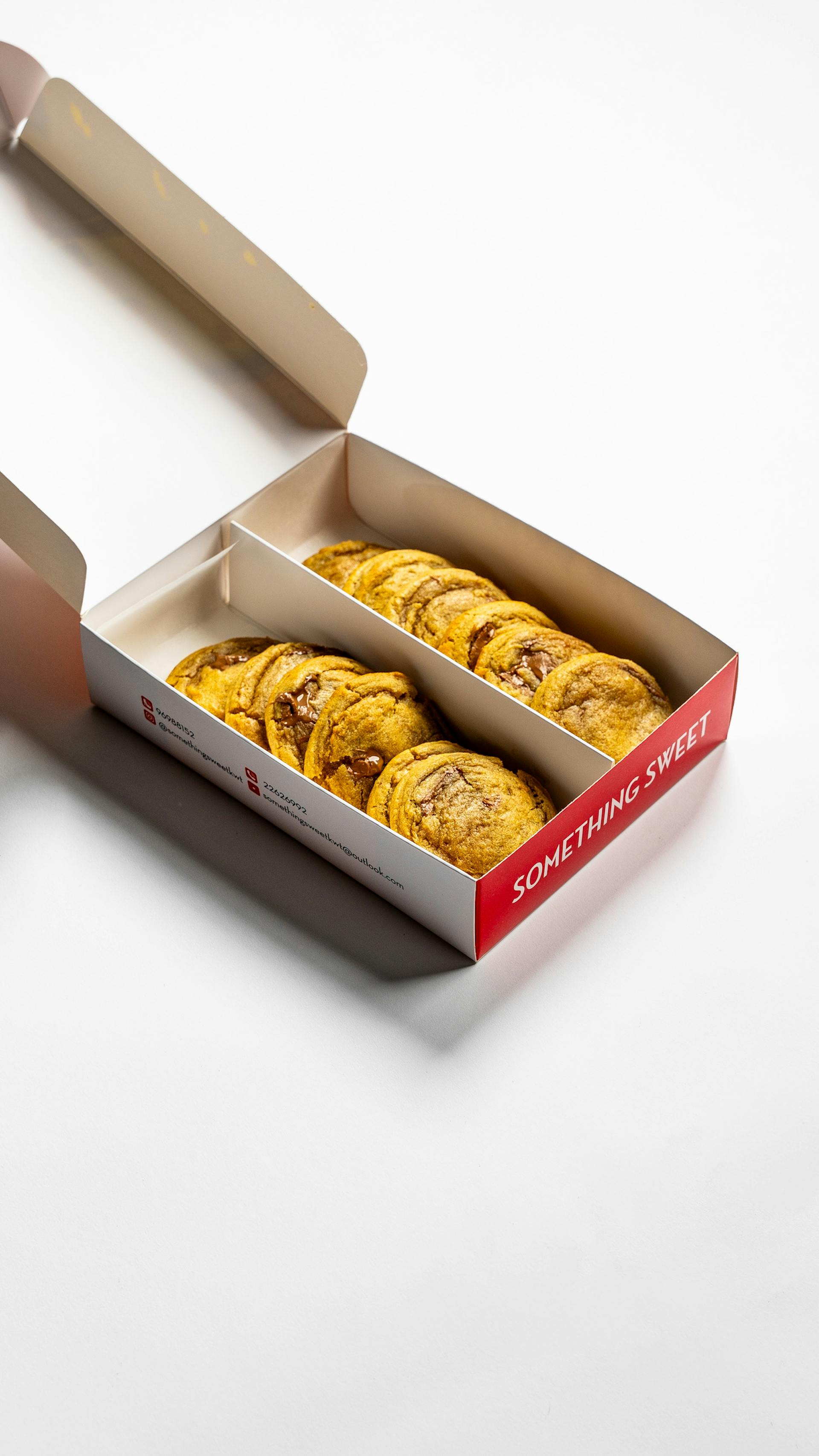 A box of cookies | Source: Pexels