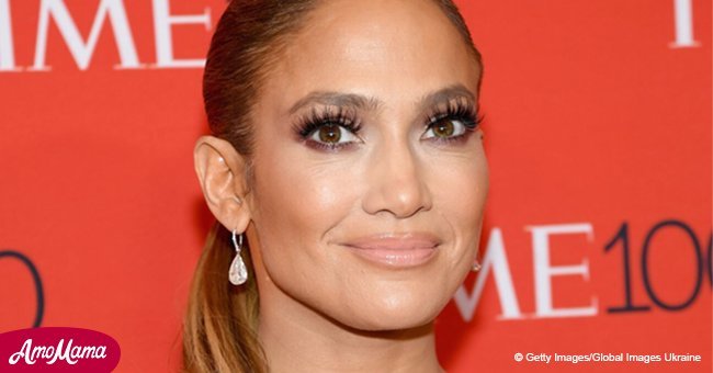 Jennifer Lopez steps out with her mother and they look like sisters