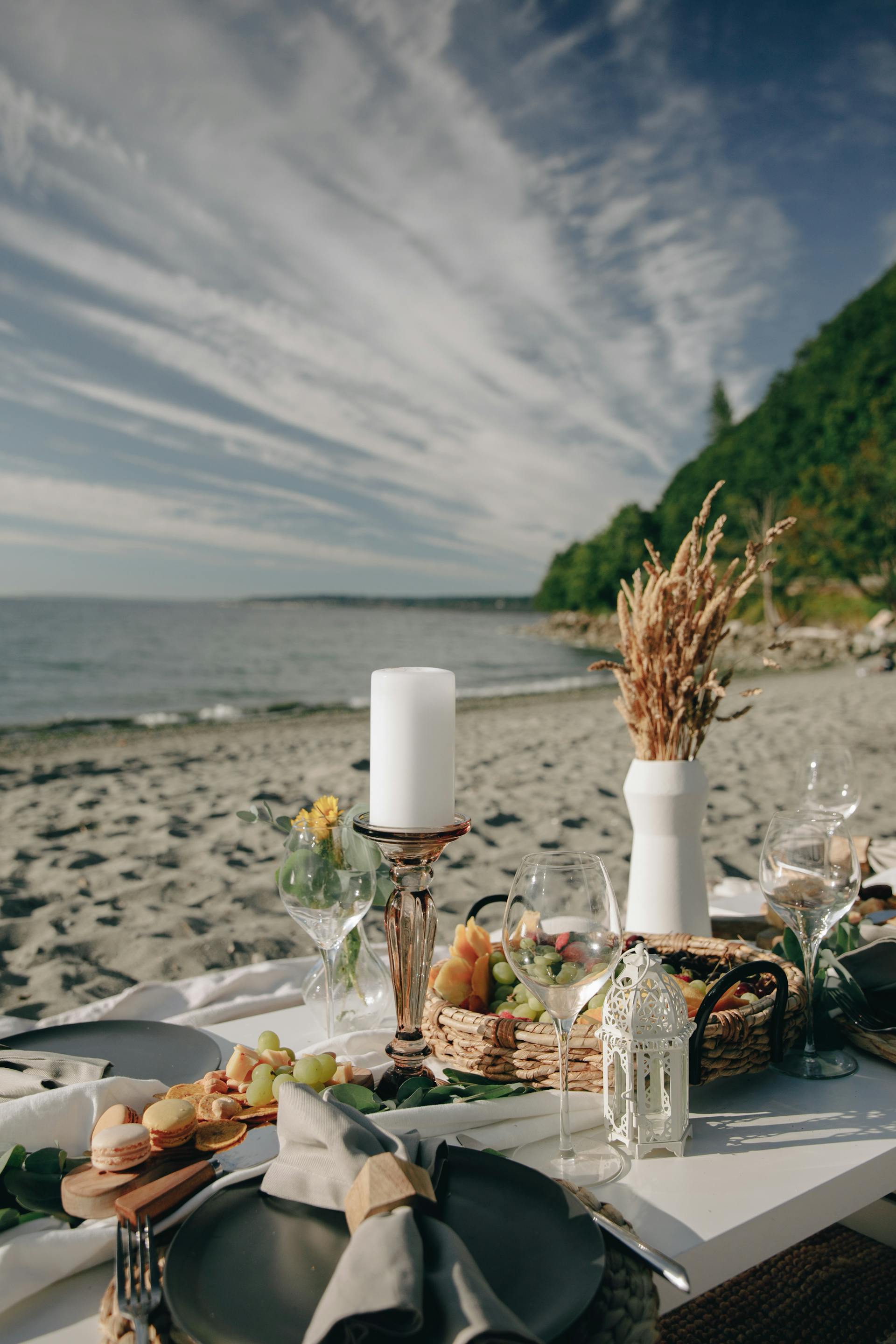 Dinner on the beach | Source: Pexels
