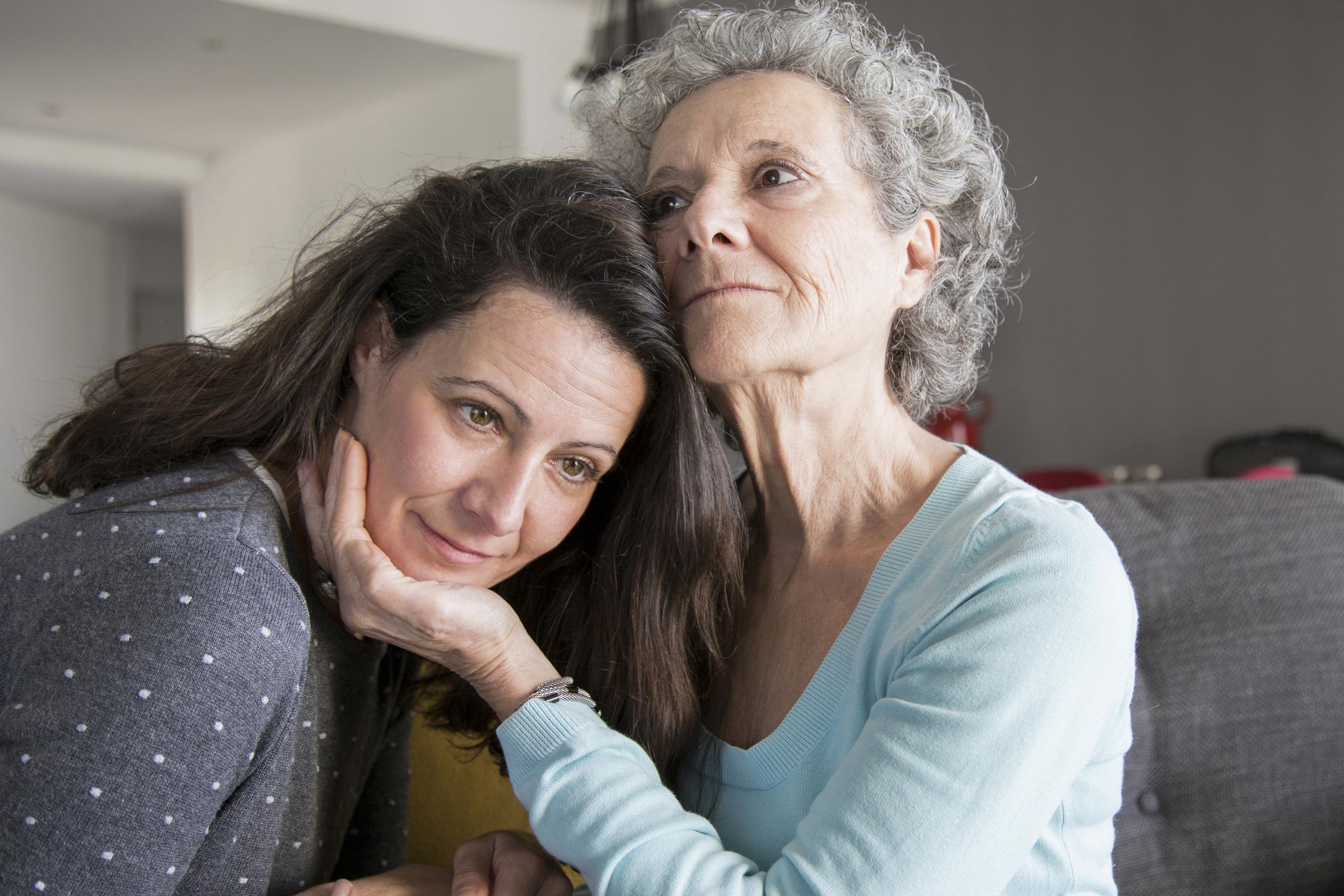 A woman hugging her mother | Source: Freepik