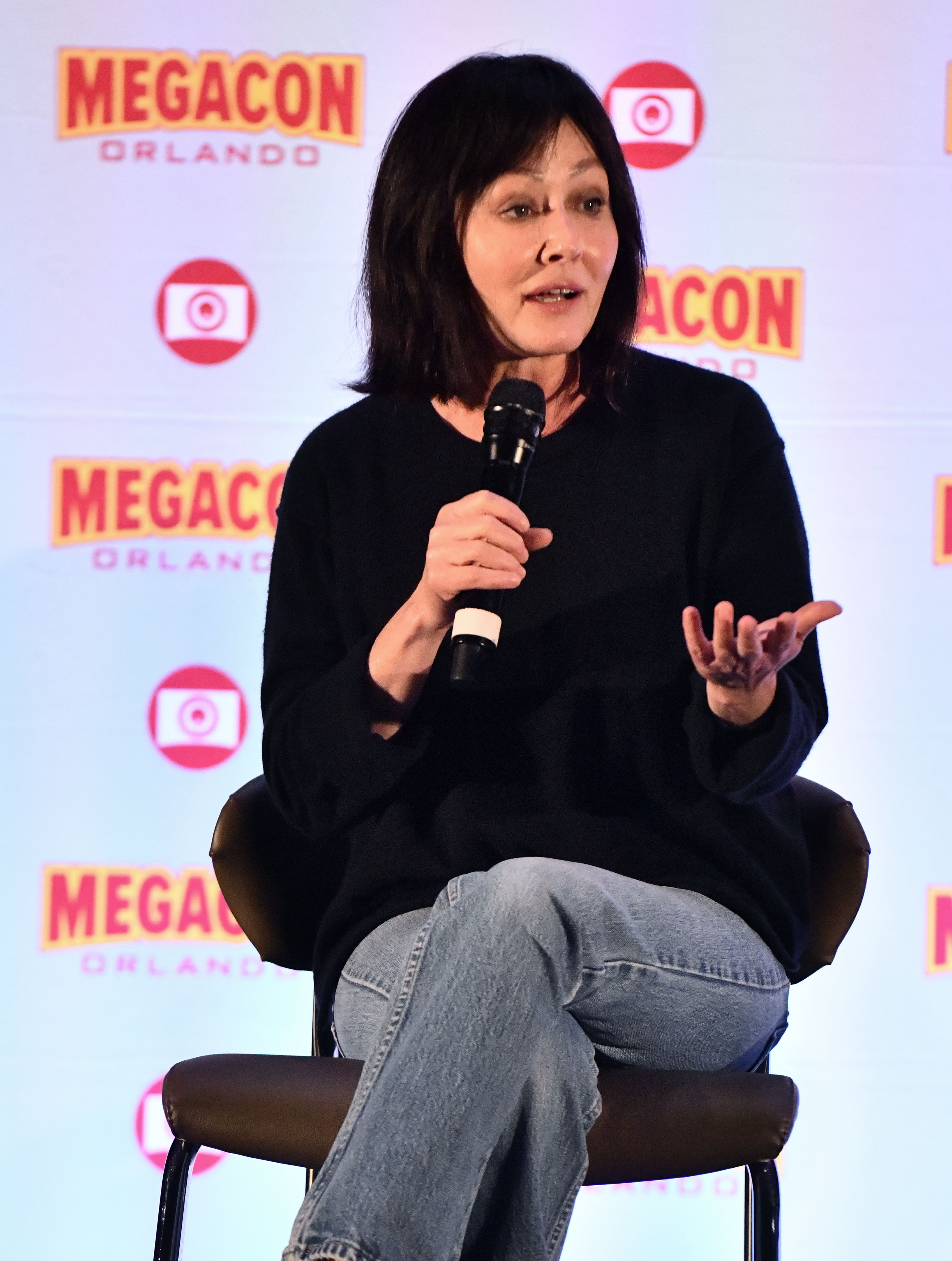 Shannen Doherty speaks during a Q&A session at MegaCon Orlando on February 3, 2024, in Orlando, Florida | Source: Getty Images