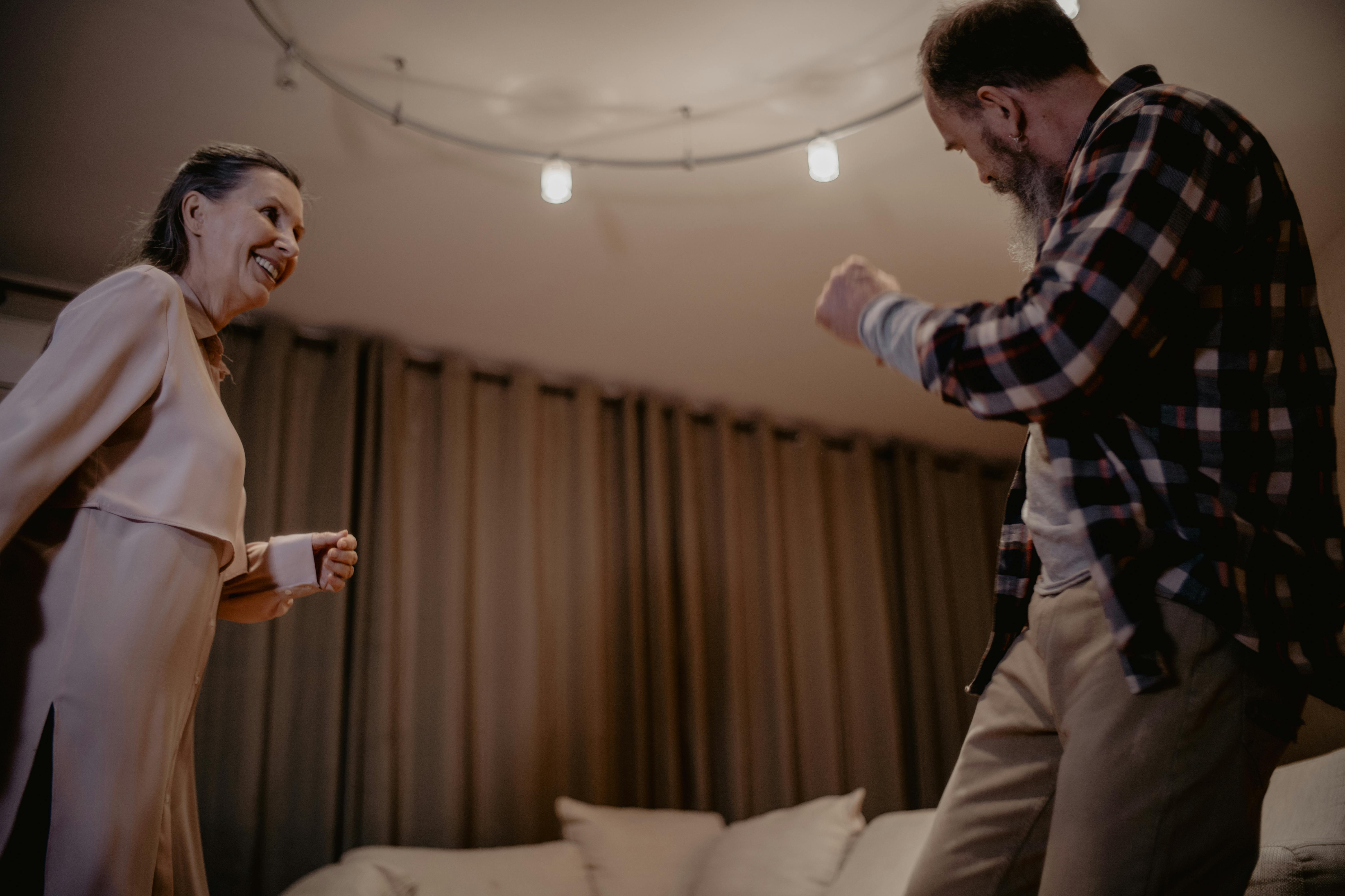 A man and woman dancing | Source: Pexels