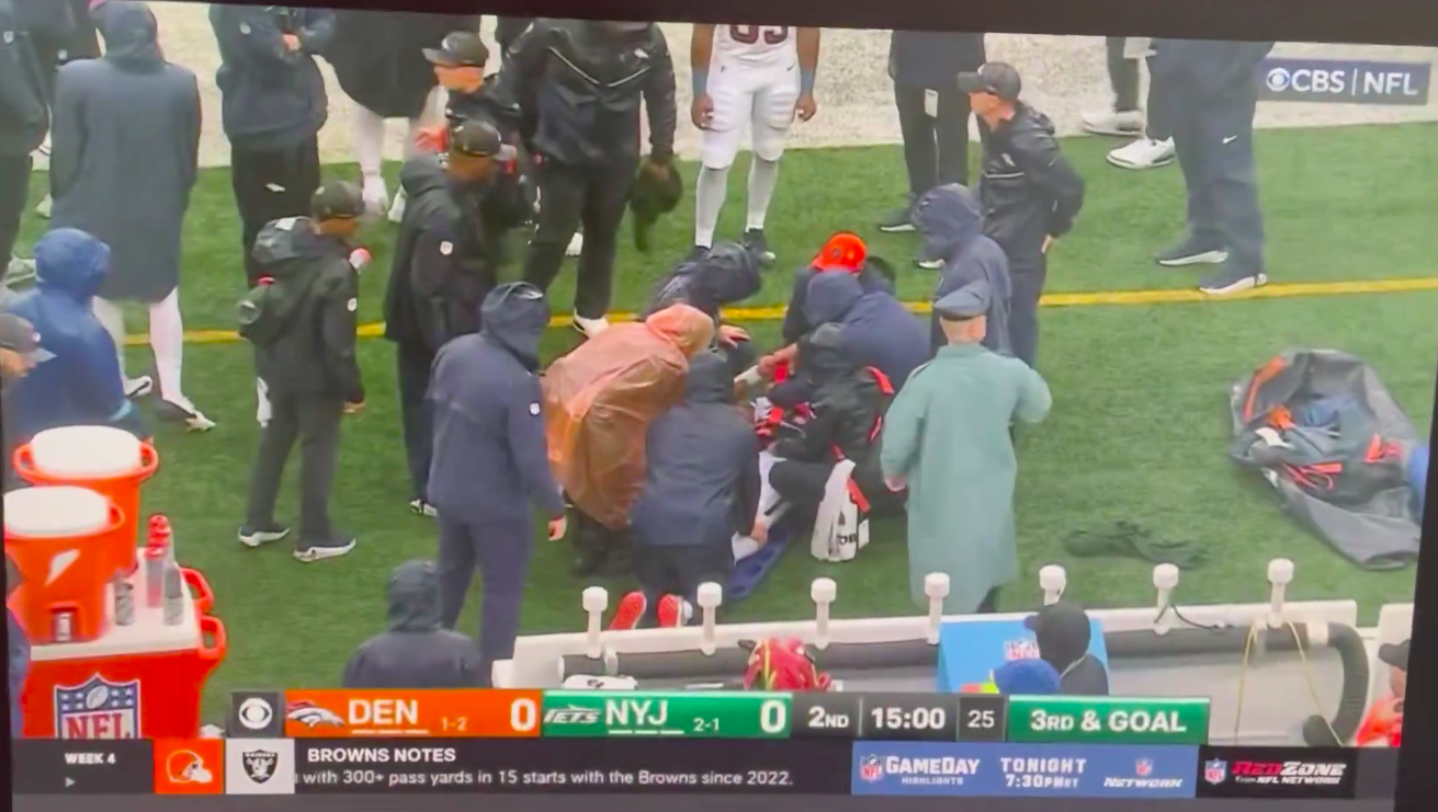 Tyler Badie being tended to on the sideline, posted on September 29, 2024 | Source: X/@jmthrivept