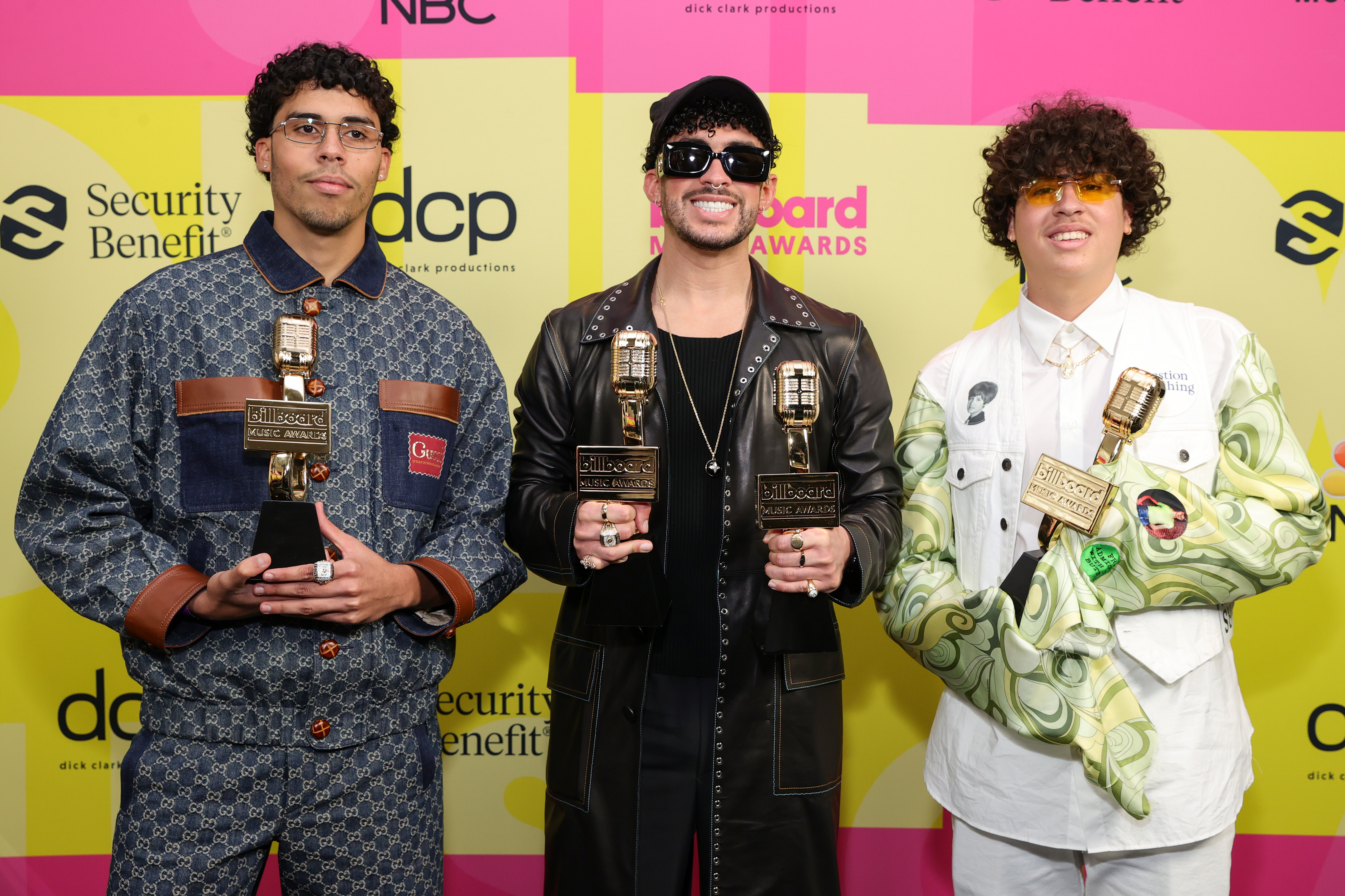Bysael Martínez Ocasio, Bad Bunny and Bernie Martínez Ocasio, winners of the Top Latin Song Award for the 2021 Billboard Music Awards in Los Angeles, California. | Source: Getty Images