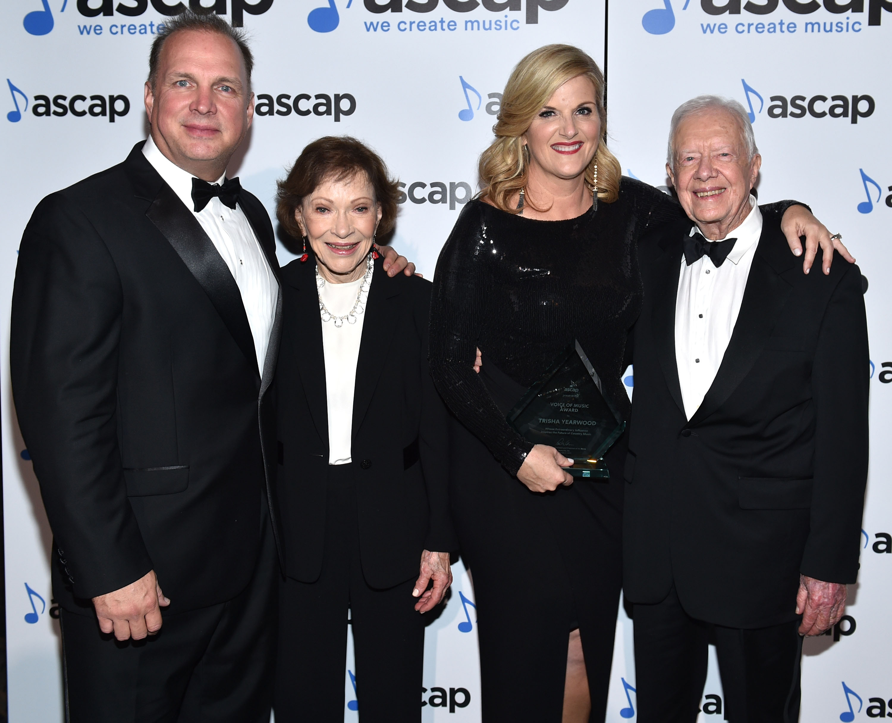 Garth Brooks, Rosalynn Carter, Trisha Yearwood, and Jimmy Carter attend the 53rd annual ASCAP Country Music Awards at the Omni Hotel in Nashville, Tennessee, on November 2, 2015 | Source: Getty Images