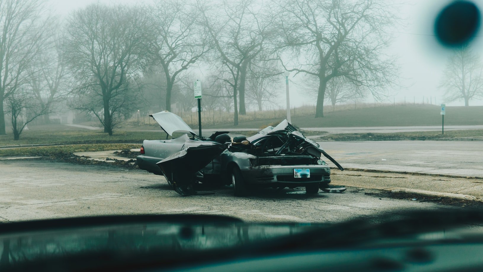 Un vehículo destrozado. | Foto: Unsplash