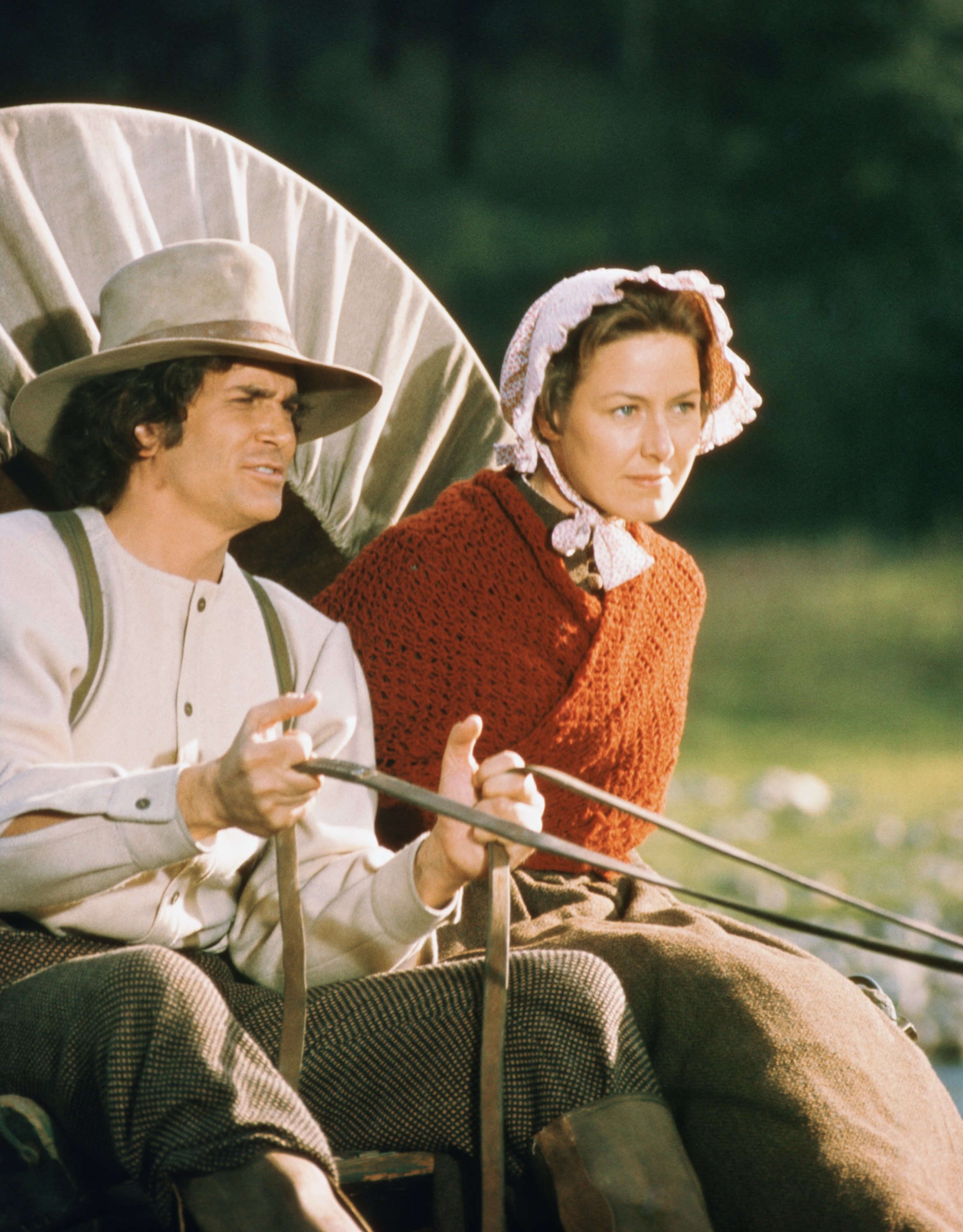 Michael Landon and the famous actress on the set of "Little House on the Prairie," circa 1974. | Source: Getty Images