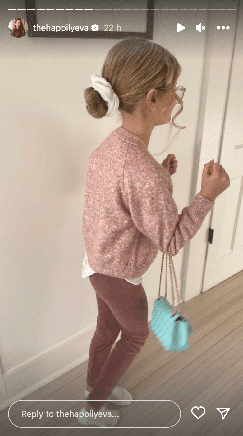 Susan Sarandon's granddaughter dressed up as a grandma for her 100th day of school in February 2023 | Source: instagram.com/thehappilyeva