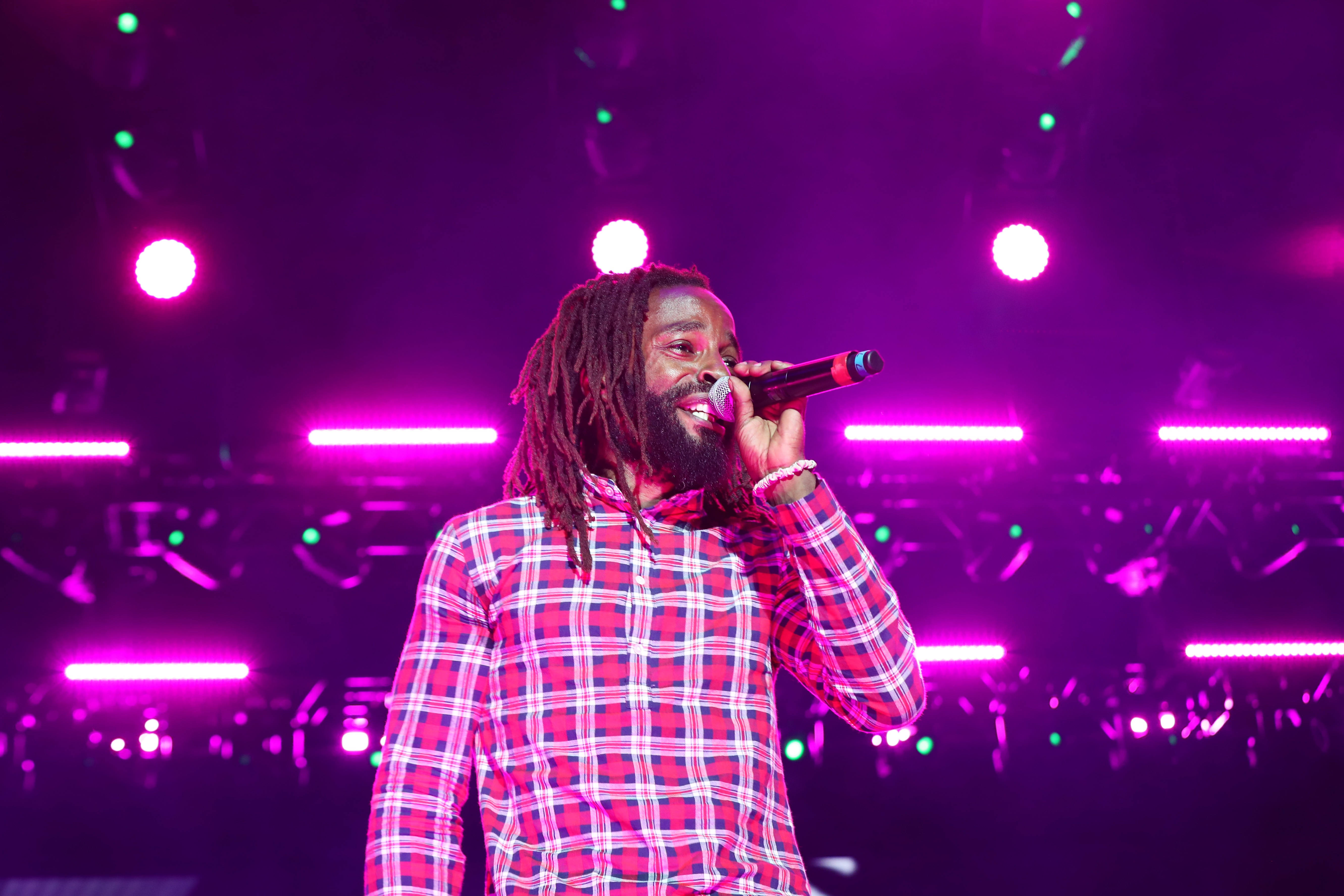 John Forté performs during the Essence Festival of Culture at the Louisiana Superdome in New Orleans, Louisiana, on July 1, 2022 | Source: Getty Images