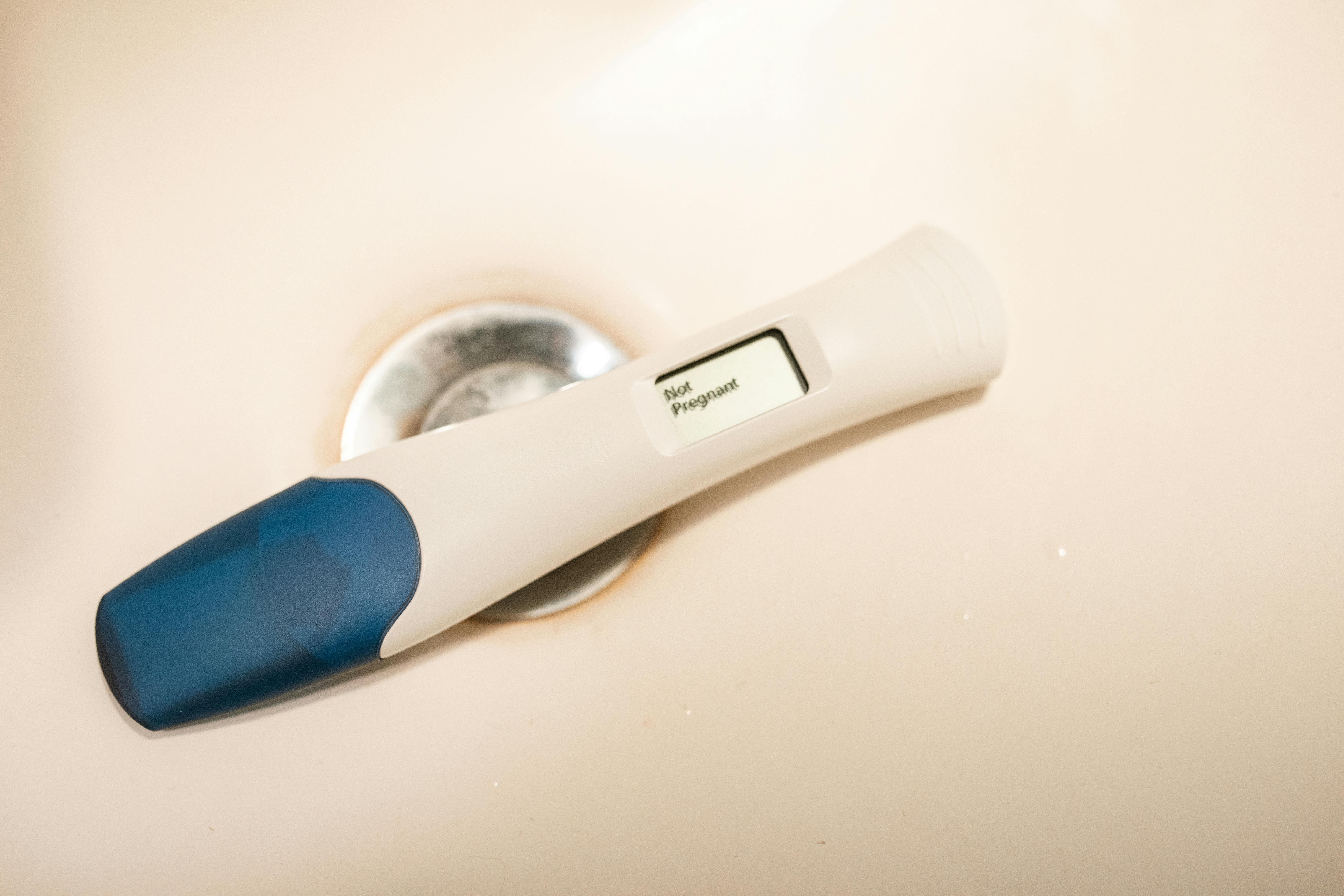 A negative pregnancy test | Source: Pexels
