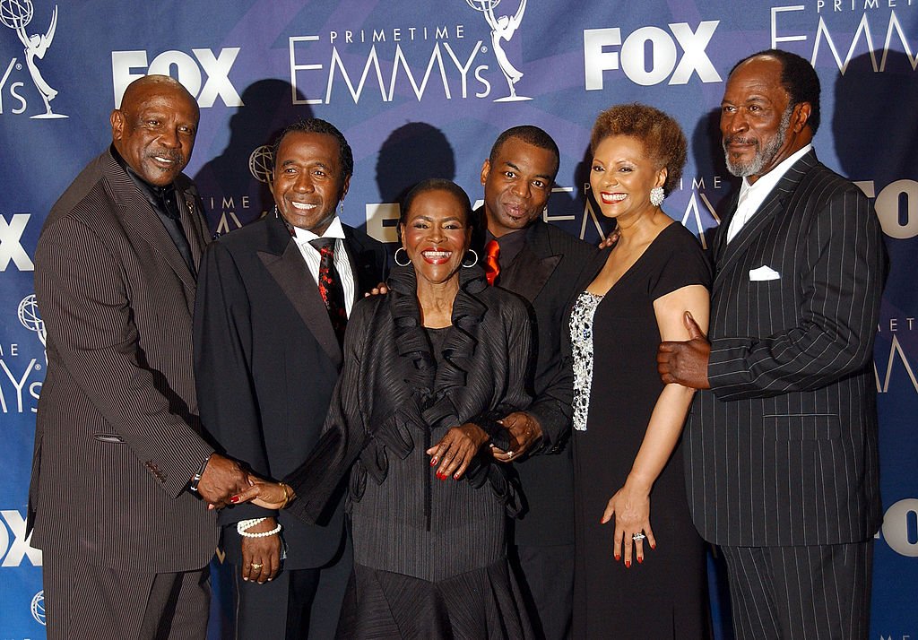 Ben Vereen, Cicely Tyson, LeVar Burton, and other “Roots” cast members at the 59th Annual Primetime Emmy Awards at the Shrine Auditorium on September 16, 2007 in Los Angeles, California.| Source: Getty Images