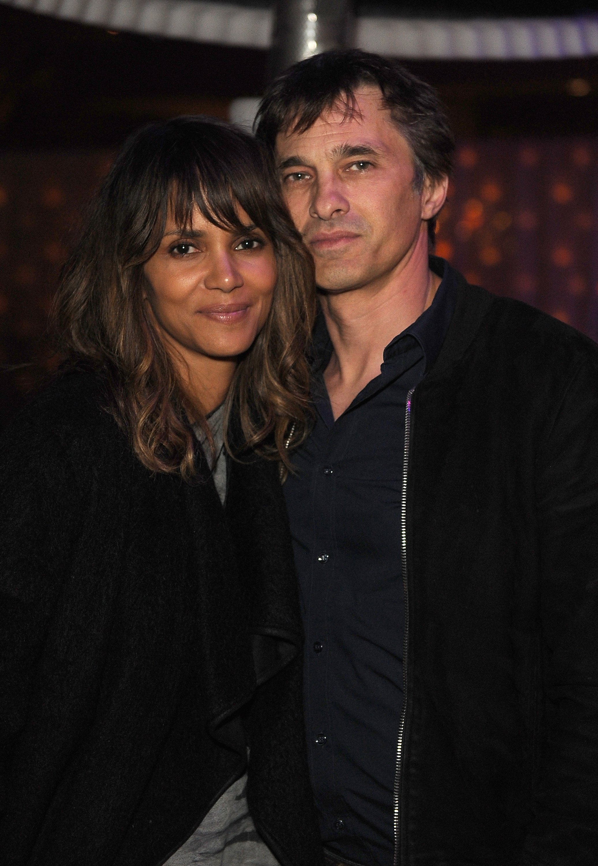 Halle Berry and Olivier Martinez at the Treats! Magazine Pre-Oscar Party at the Treats! Villa on February 21, 2015 in Los Angeles, California. | Source: Getty Images