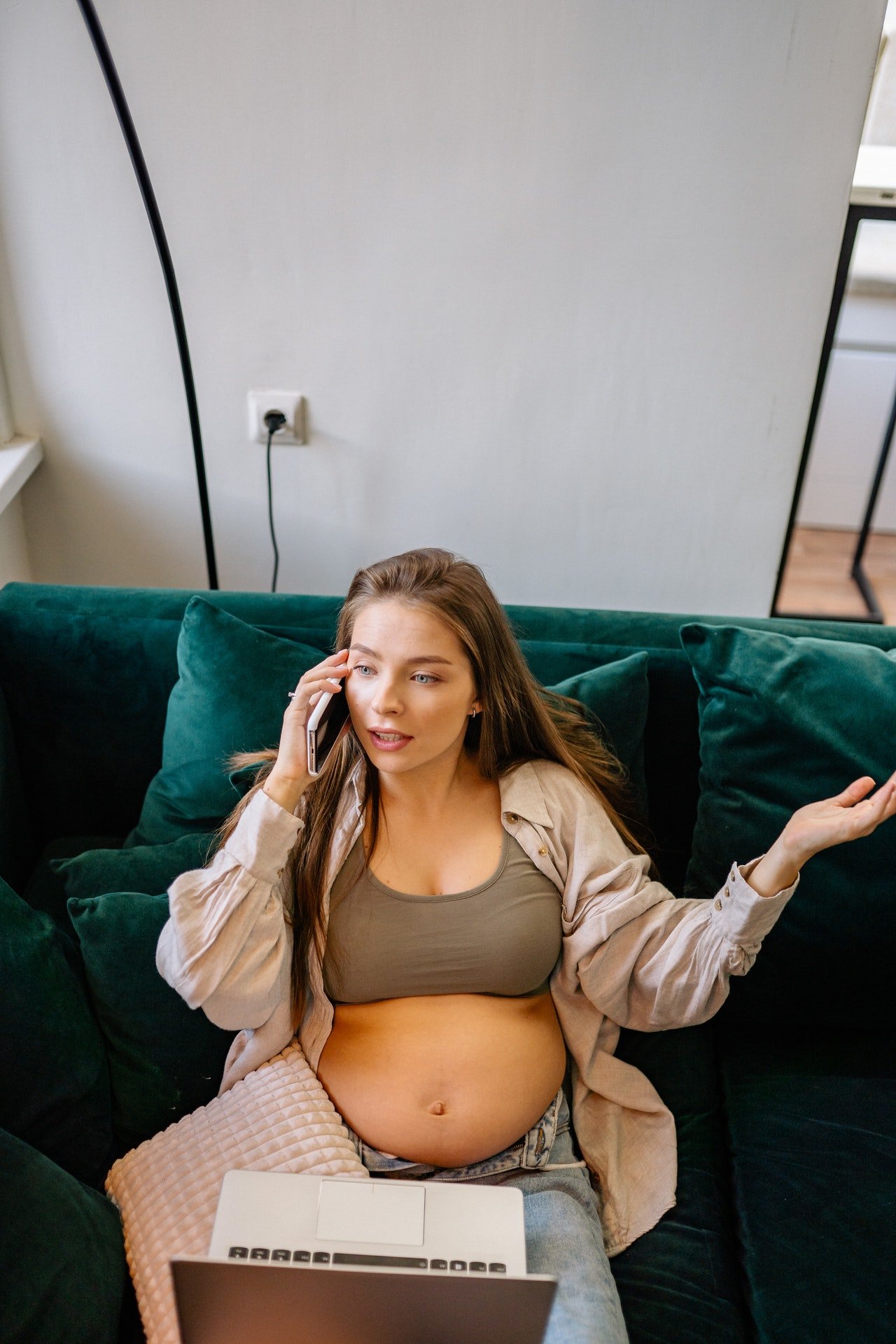 Grace wanted to be there for her husband, but he told her to think of the baby. | Source: Pexels