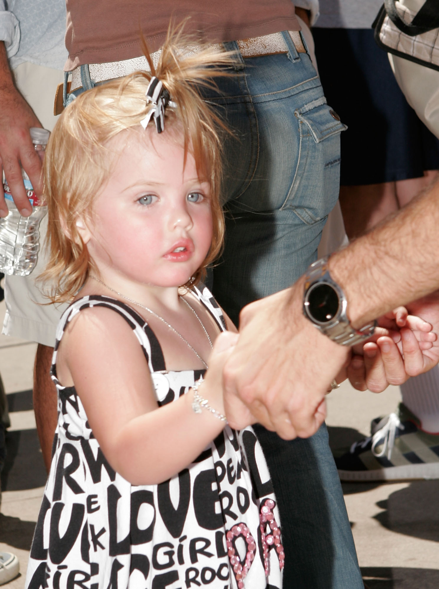 Anna Nicole Smith's daughter Dannielynn at the "The Simpsons Ride" launch on May 17, 2008 | Source: Getty Images
