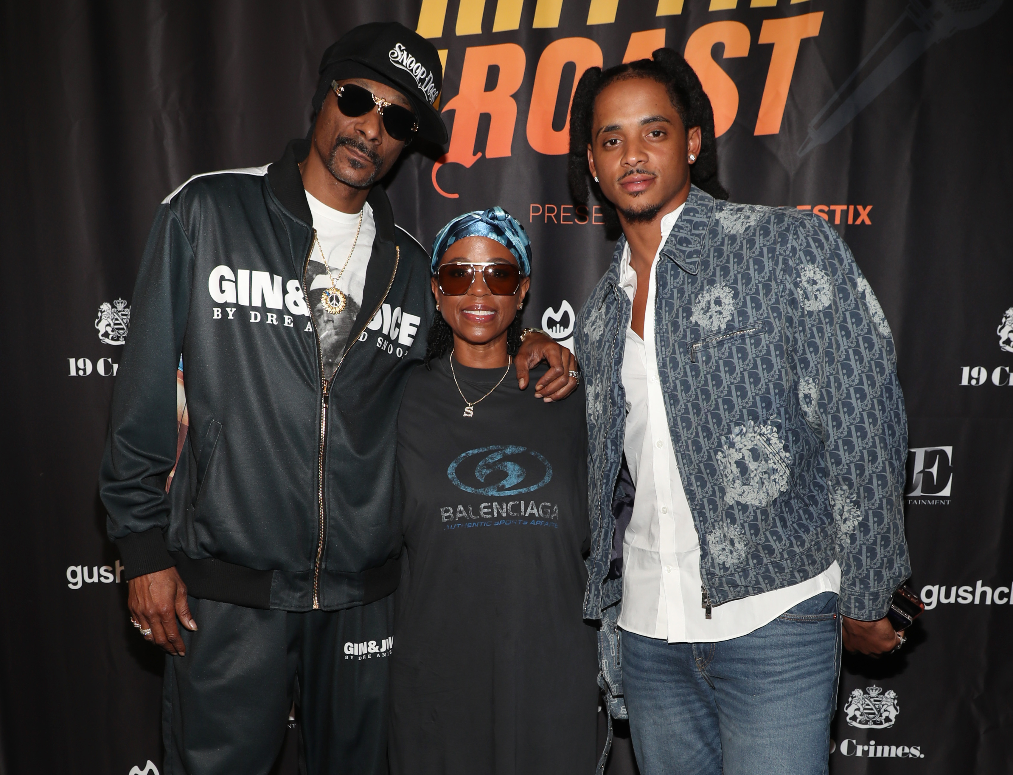 Snoop Dogg, Shante Broadus, and Cordell Broadus on February 22, 2024, in Los Angeles, California | Source: Getty Images