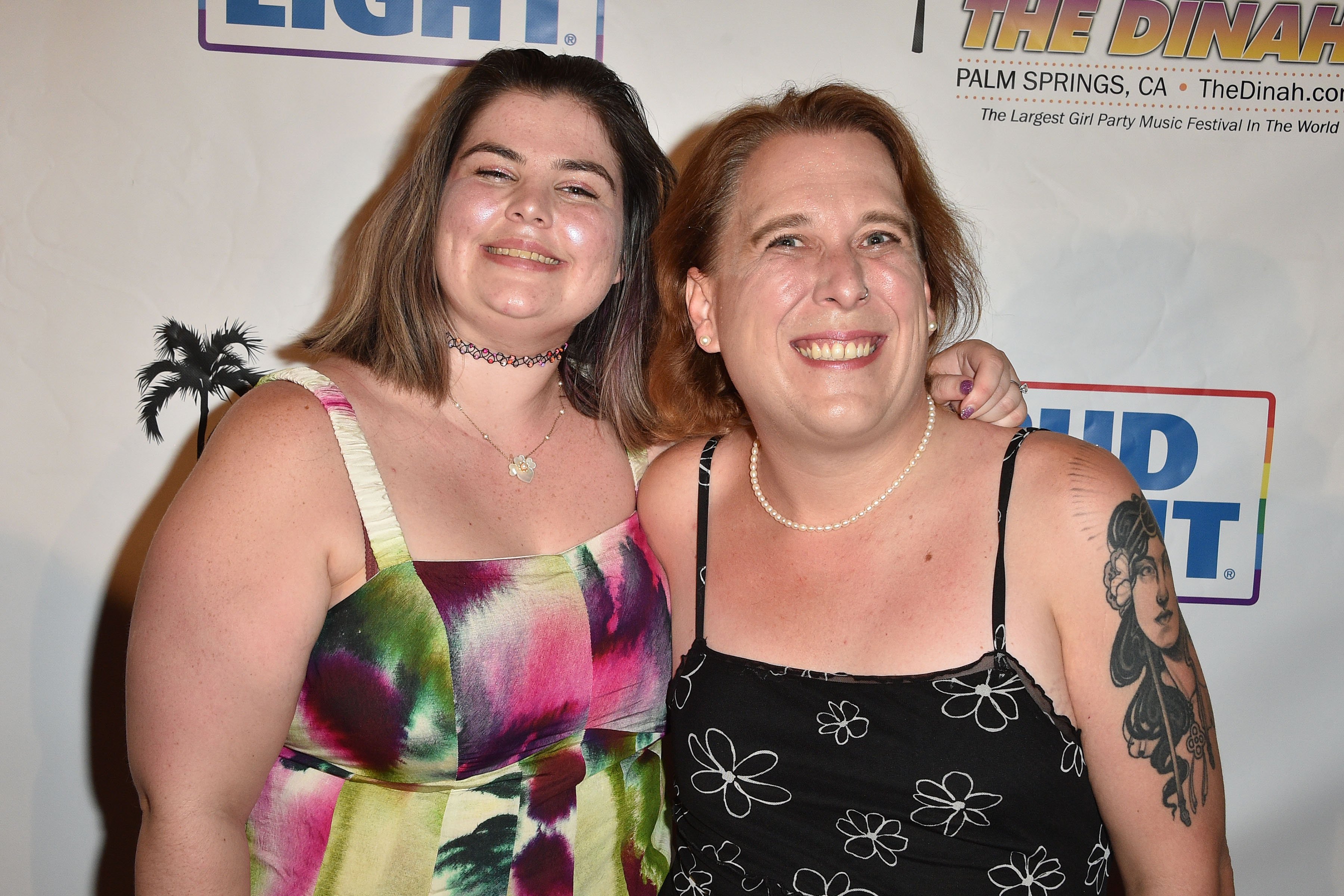 Genevieve Davis and game show contestant Amy Schneider attend The Dinah's 31st Anniversary at Margaritaville Resort Palm Springs on September 23, 2022 in Palm Springs, California | Source: Getty Images