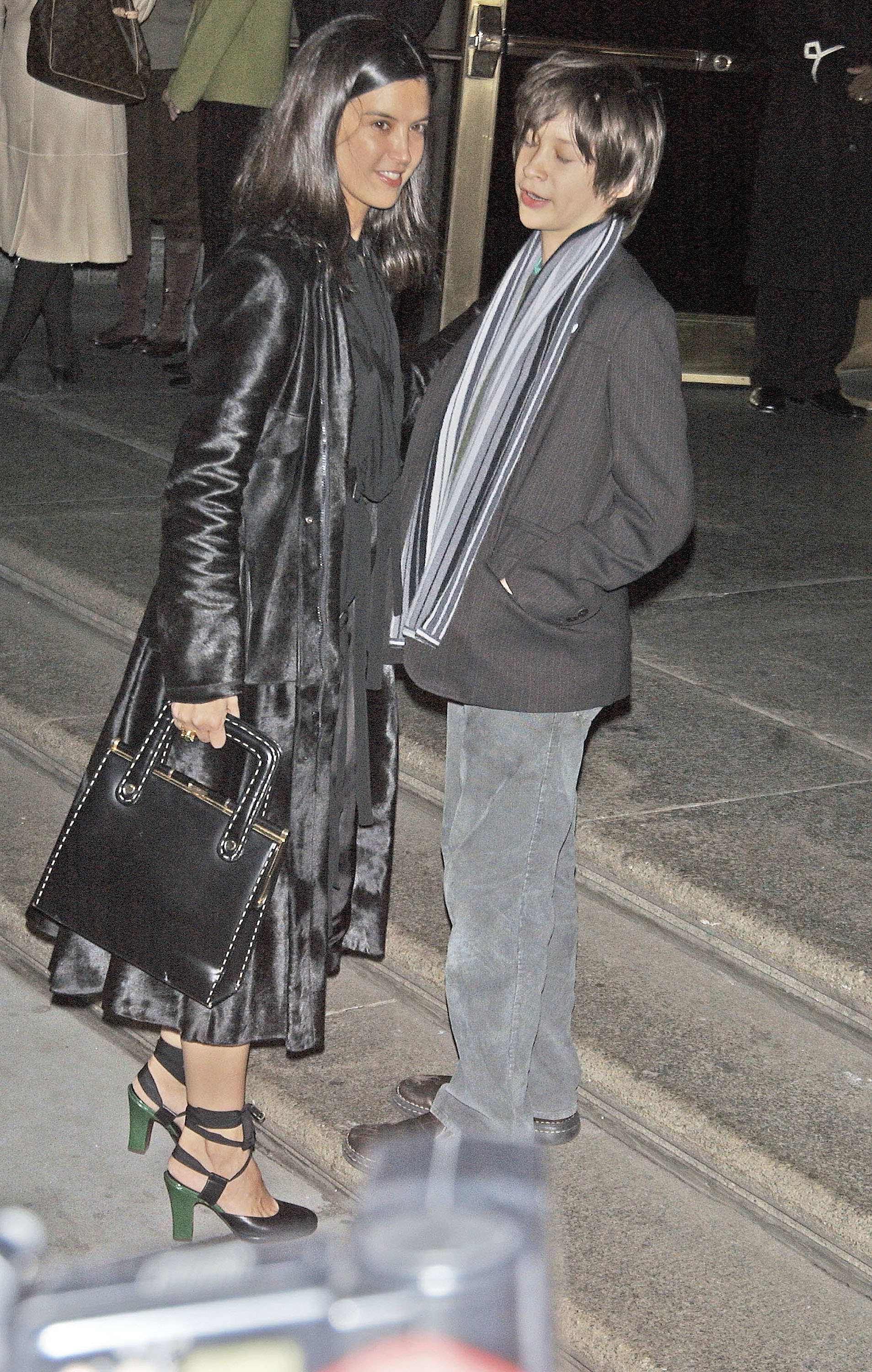 Phoebe Cates with son Owen Kline on January 8, 2006 | Source: Getty Images