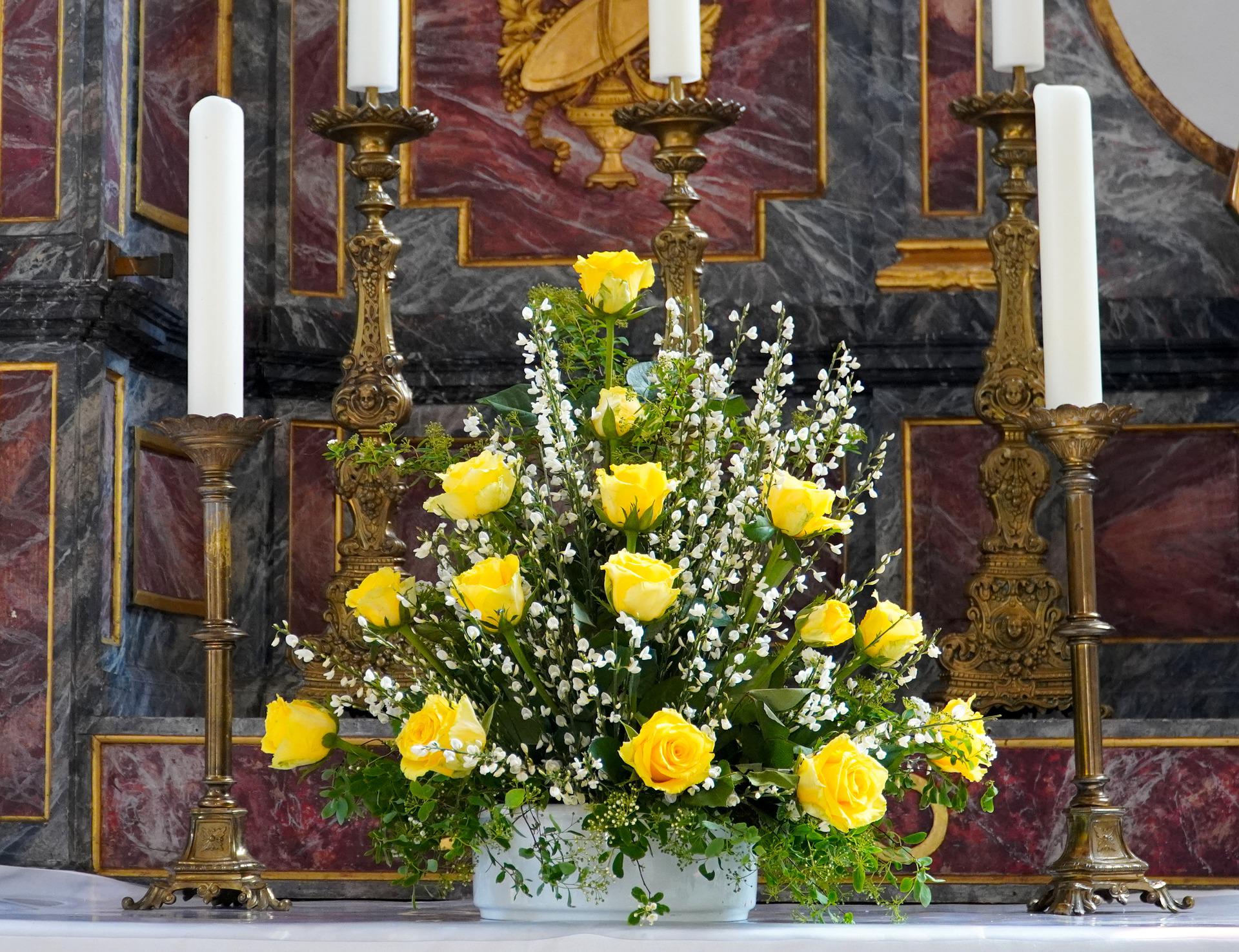 June adorned her altar with her favorite yellow roses, praying for her joy to last forever. | Source: Pixabay