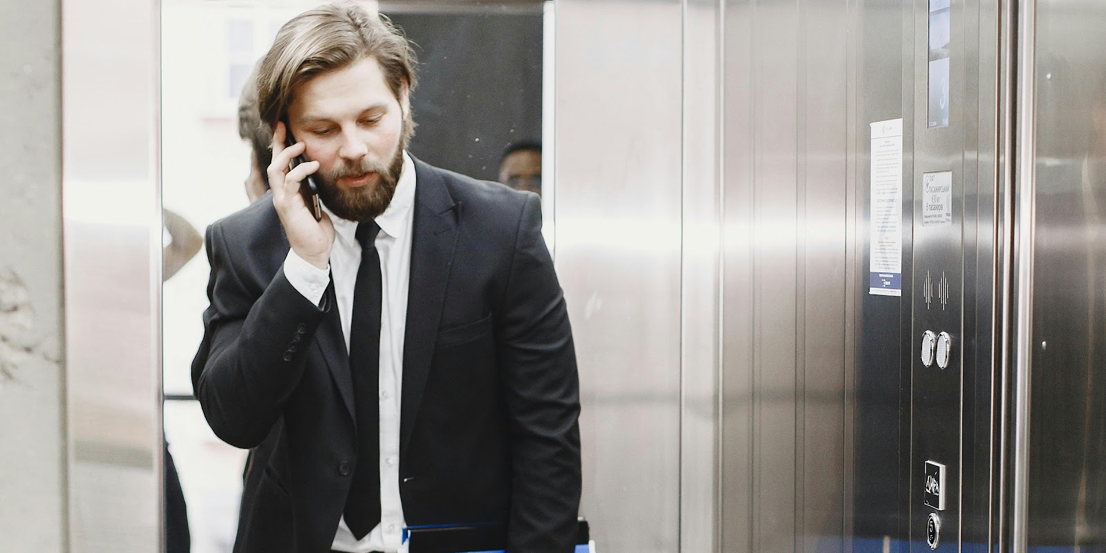 A man in the elevator | Source: Pexels